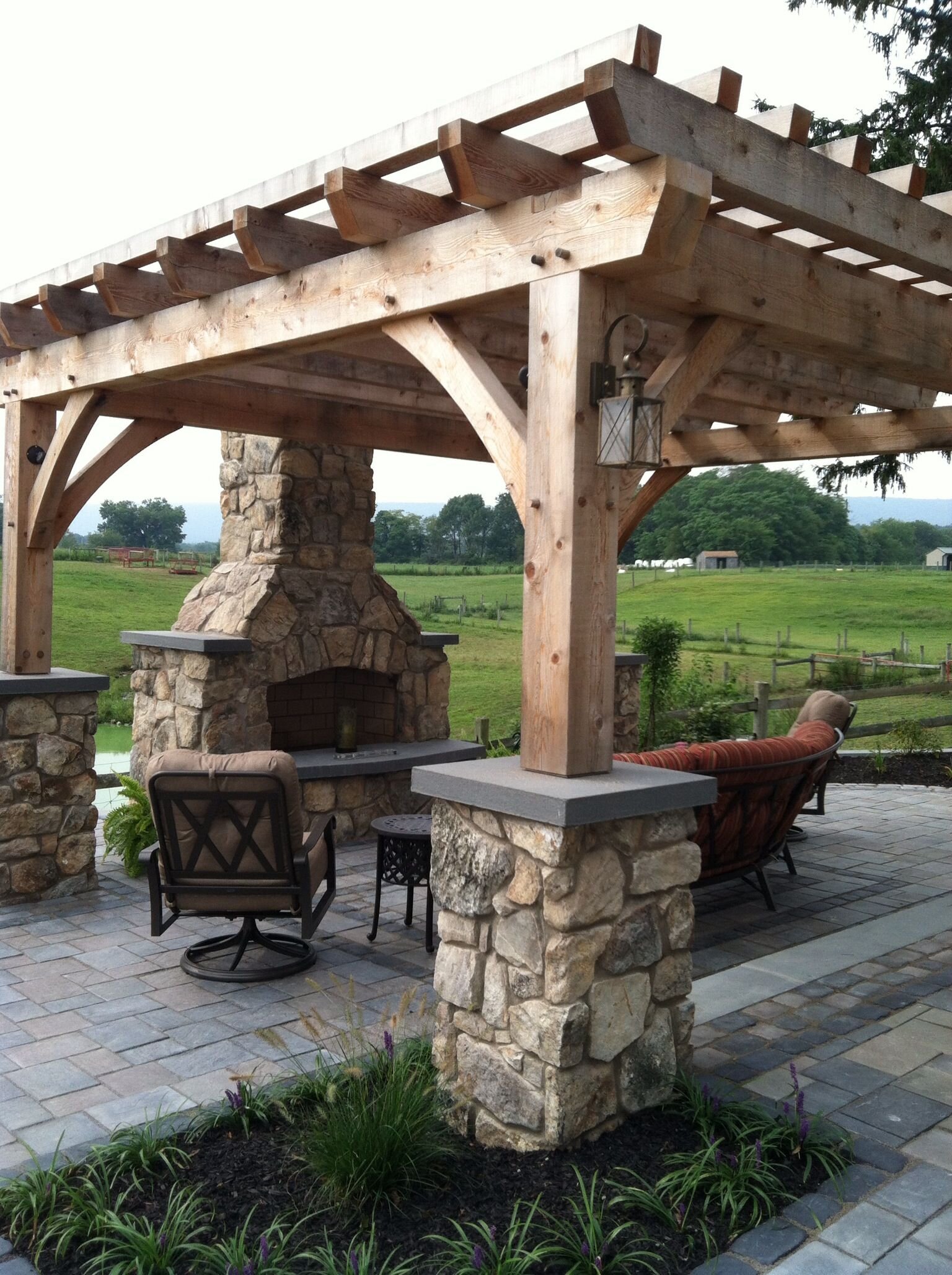 Outdoor Fireplace and Pizza Oven makes Entertaining Easy