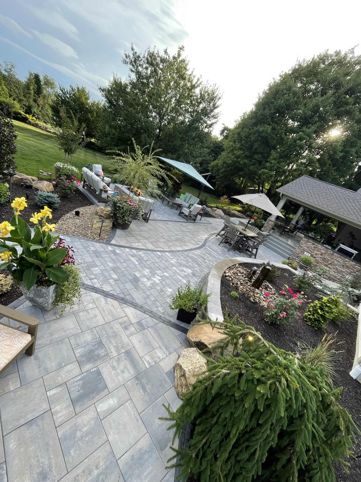 How Landscapers Achieve the Look of Effortless Beauty in the Wyomissing and Wescosville, PA Areas