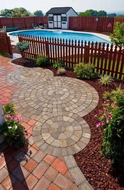 7 Landscape Design Ideas for Dreamy Pool Landscapes in the Lehigh County, PA Area