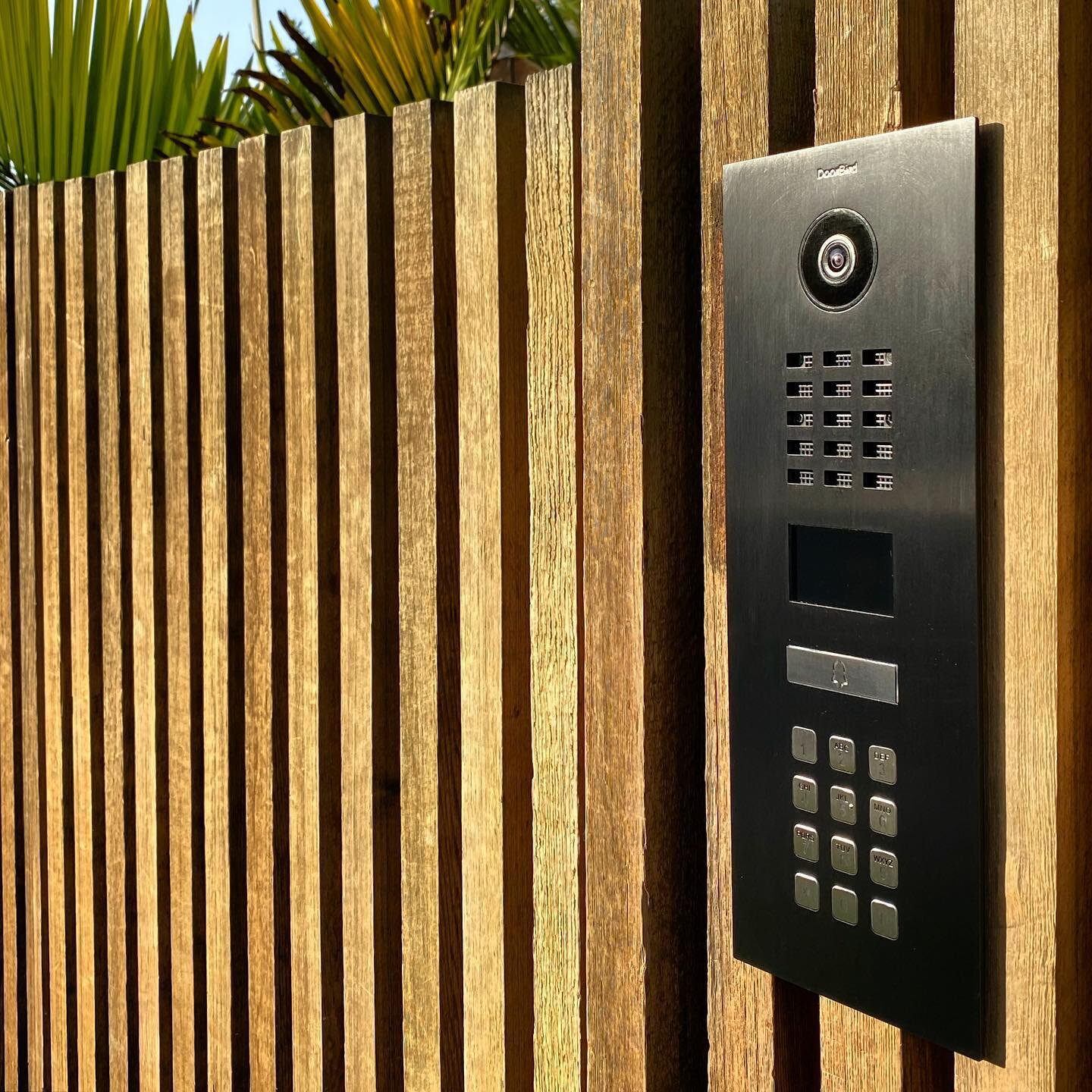 Recently completed for our amazing clients in Grey Lynn.

Answer your door, anywhere.

Notification on your smartphone when the doorbell button is pressed. 

You can see your visitors, talk to them and open the door, vehicle gate &amp; garage - from 