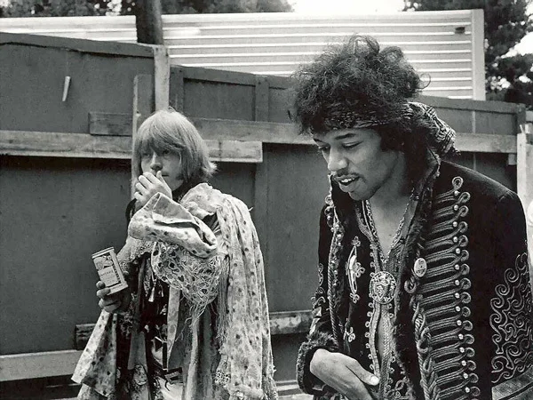 jimi-hendrix-1967-jones.jpg