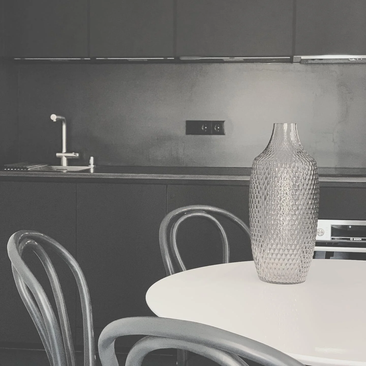 ◼️ k i t c h e n 
#renovation #architecture 
@arenazagonzalez 
#AGCA79LM