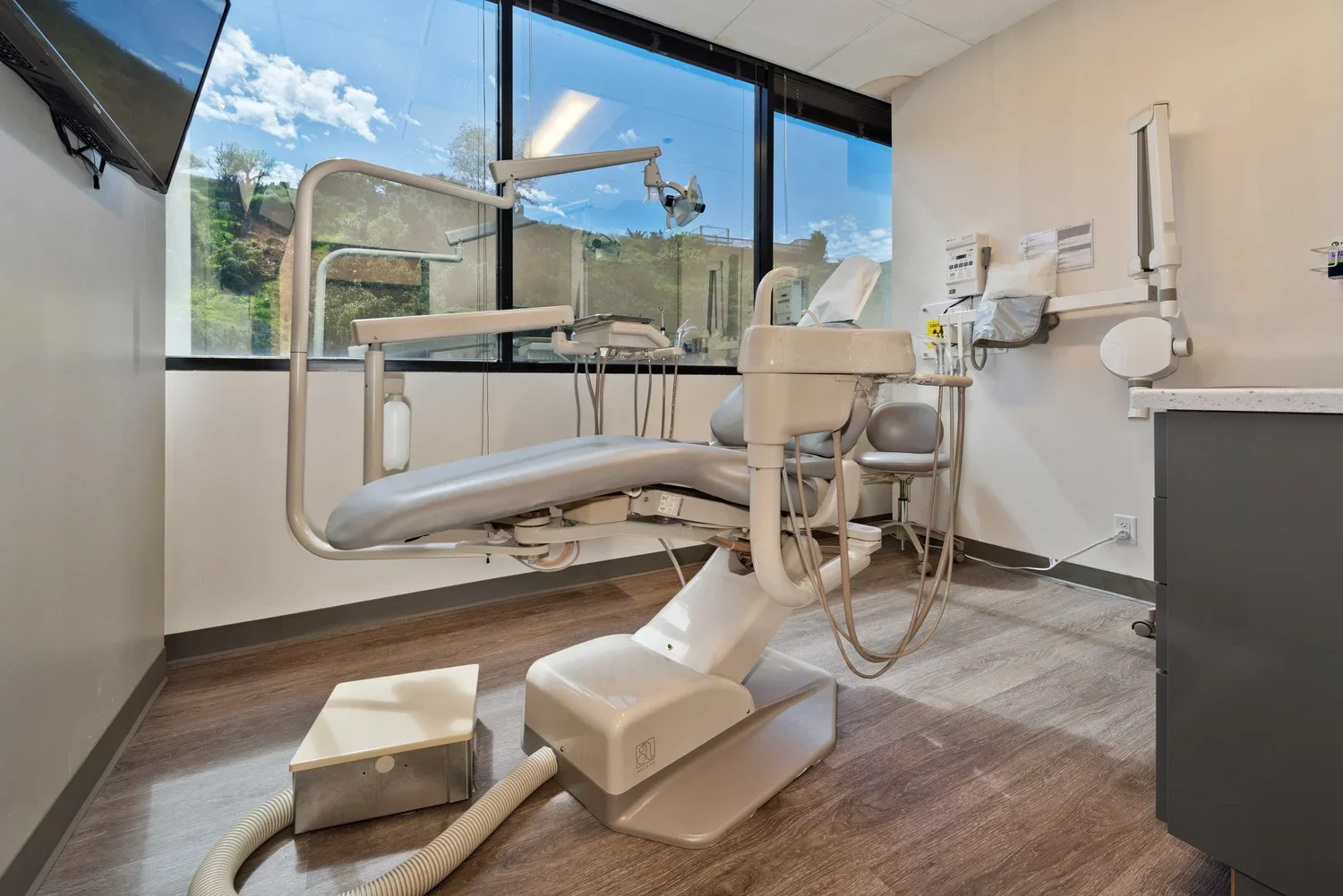 Tracing the Fascinating History of Dental Care: From Ancient Practices to Modern Innovations