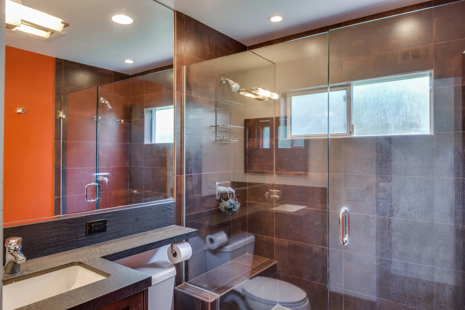 ElmdaleDr_MasterBath.jpg