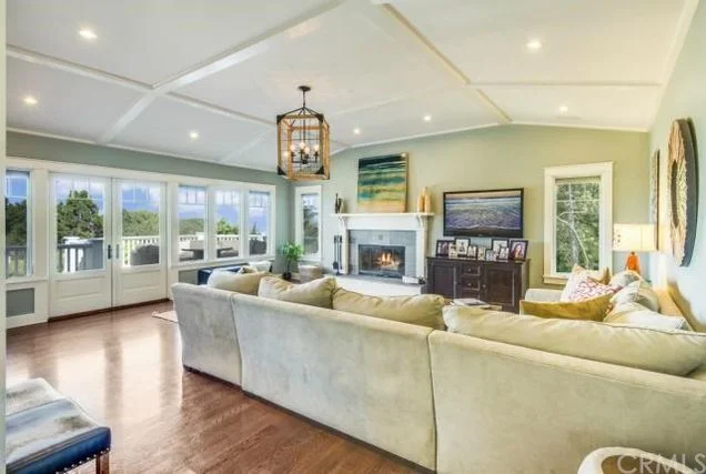 Aster_LivingRoom.jpg