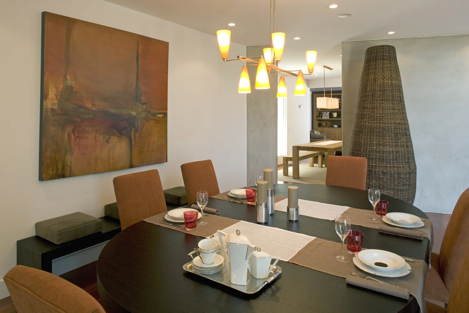 RockyPoint_DiningTable.jpg
