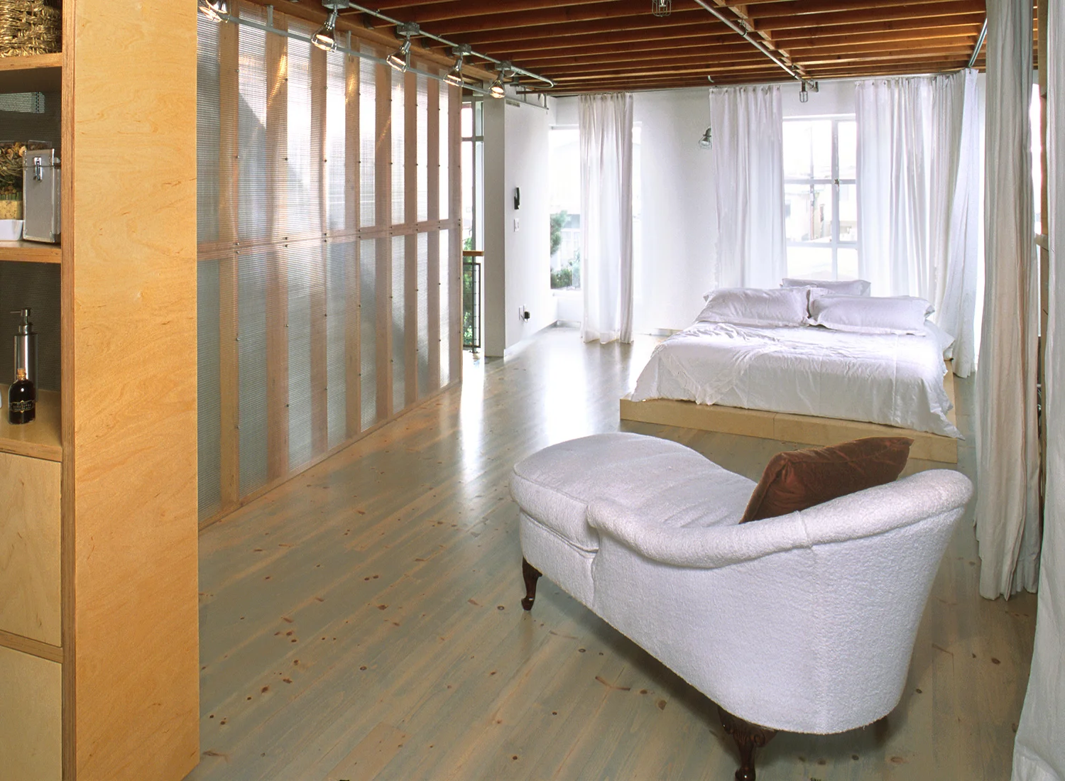 21stSt_Bedroom.jpg