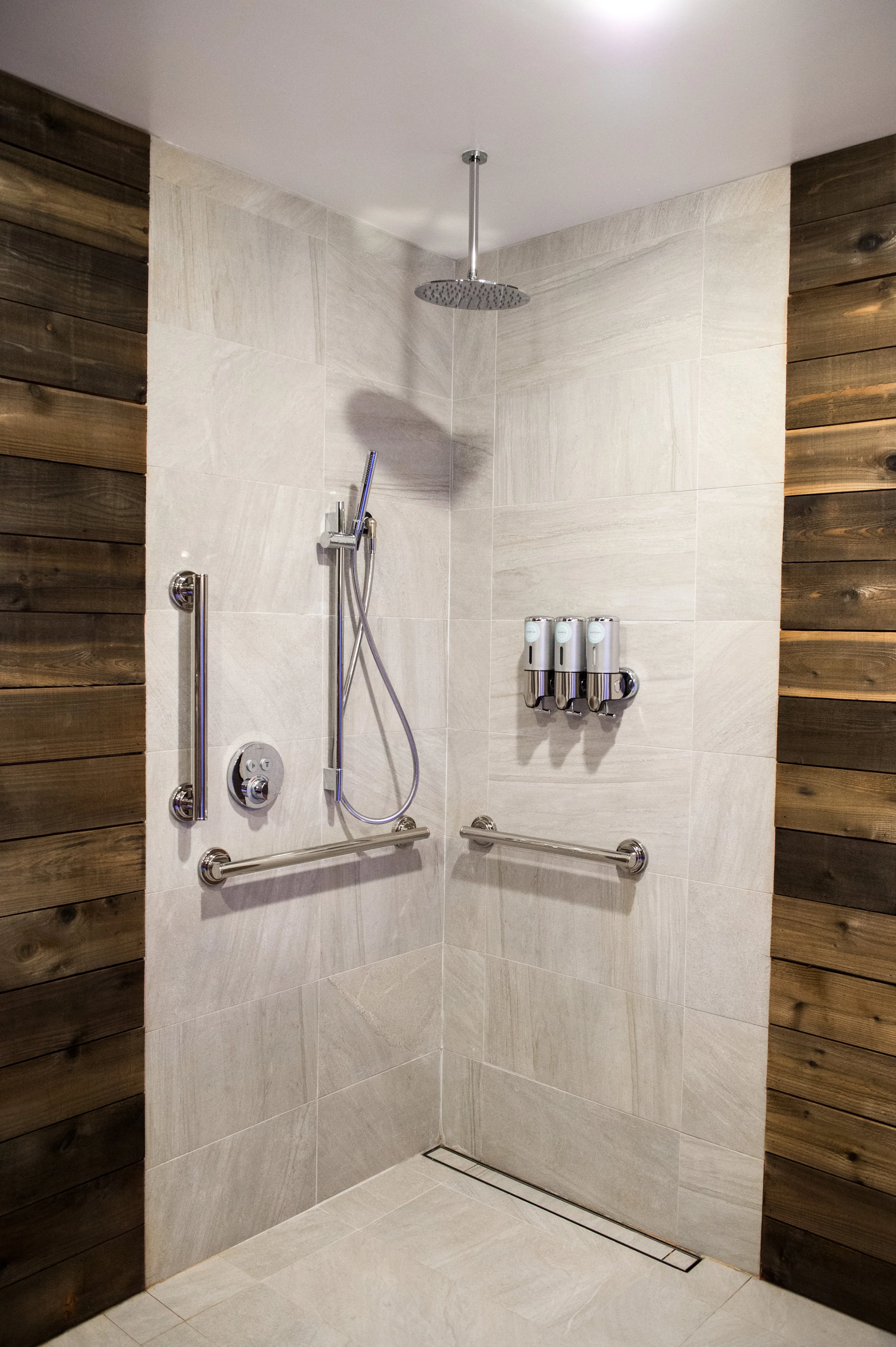 Shower 2.jpg