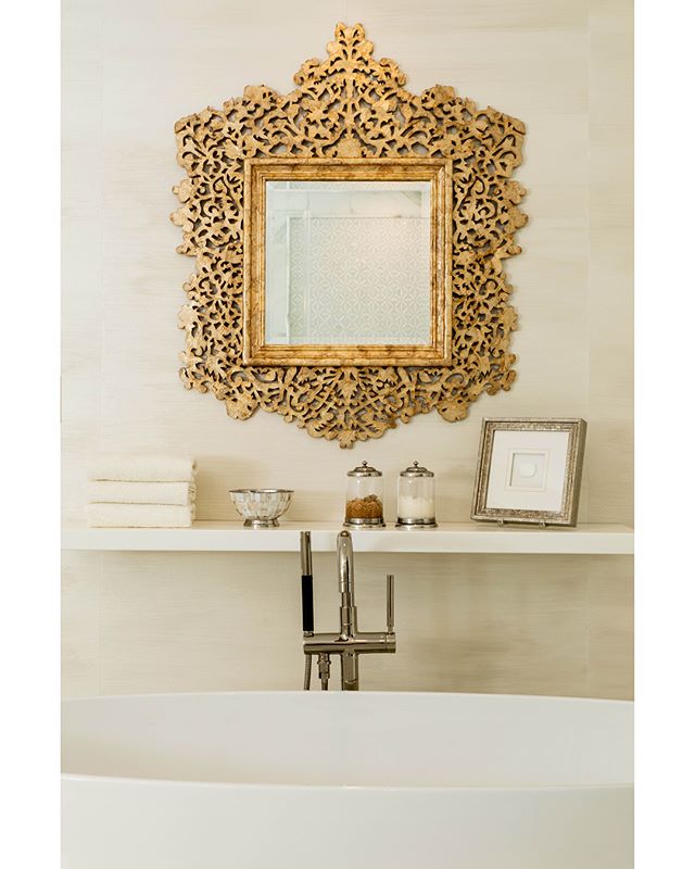 Modern and clean bathroom renovation. Swipe to the end for the before! 
Capiz Shell Mirror: Made Goods @madegoods 
Gorgeous Faux Silk Walls: Kelly Walker @artstarbaltimore
My Fav Towels: Julia B @juliabhandmadeforlife .
.
.
.
.
#bathroomremodel #bath