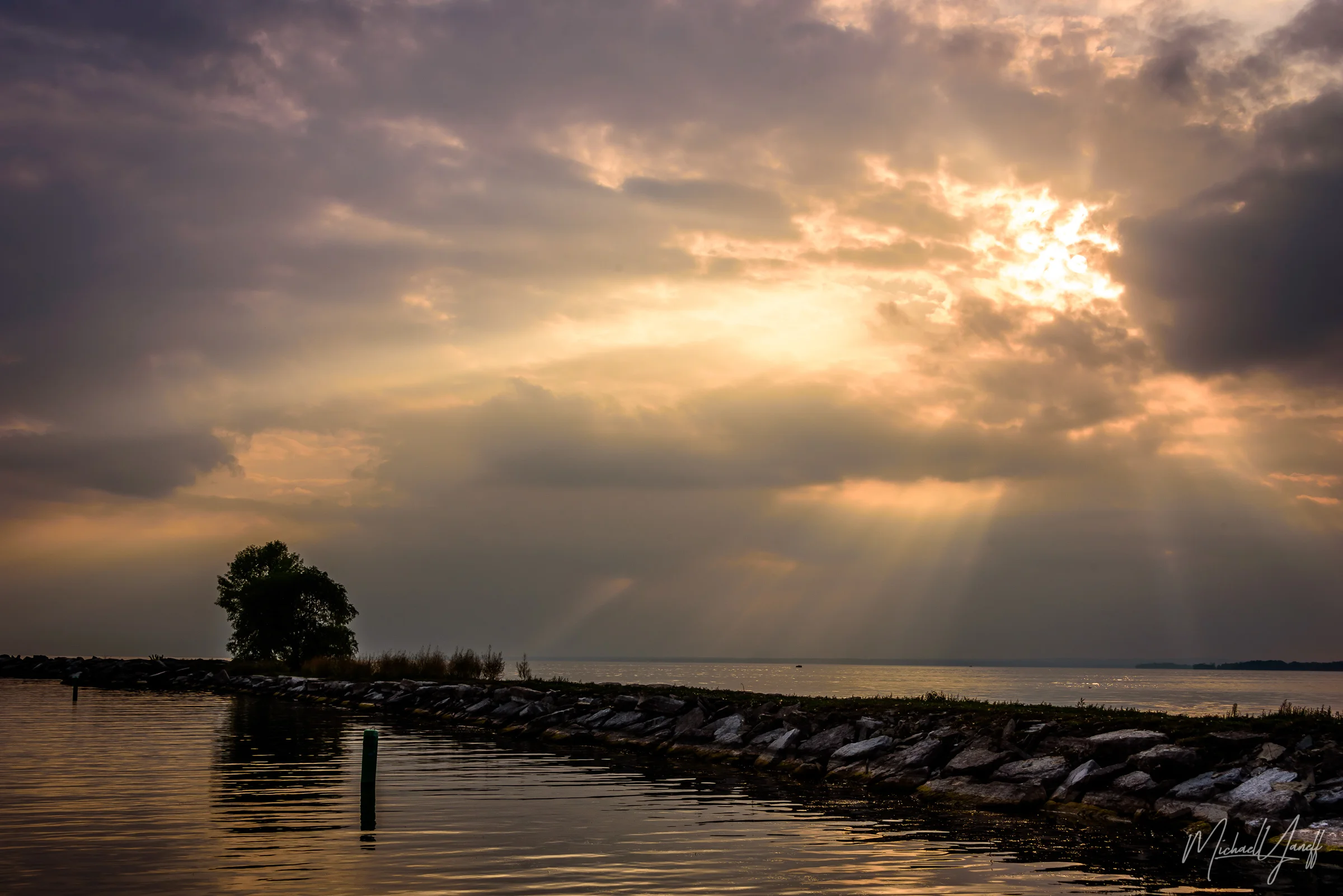 Lake Simcoe Ontario.jpg