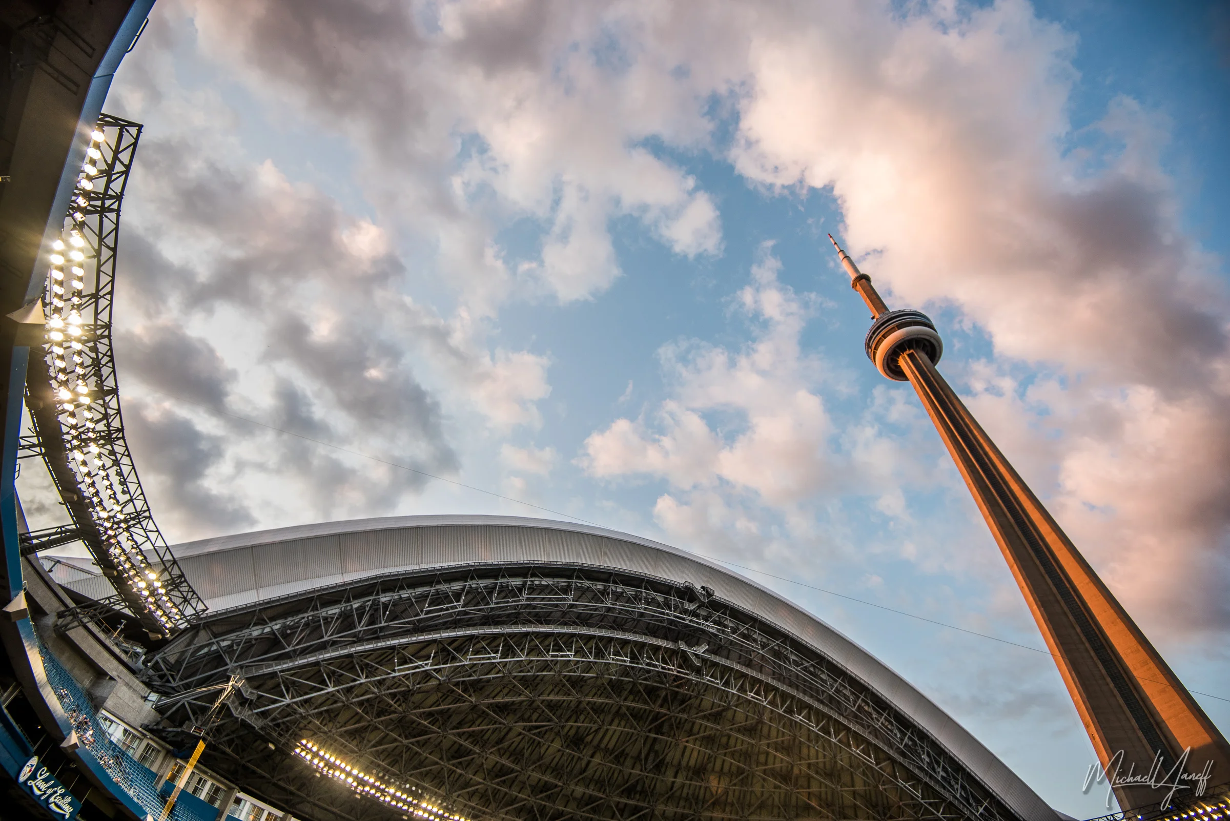 Rogers Centre and CN Tower Toronto (2).jpg
