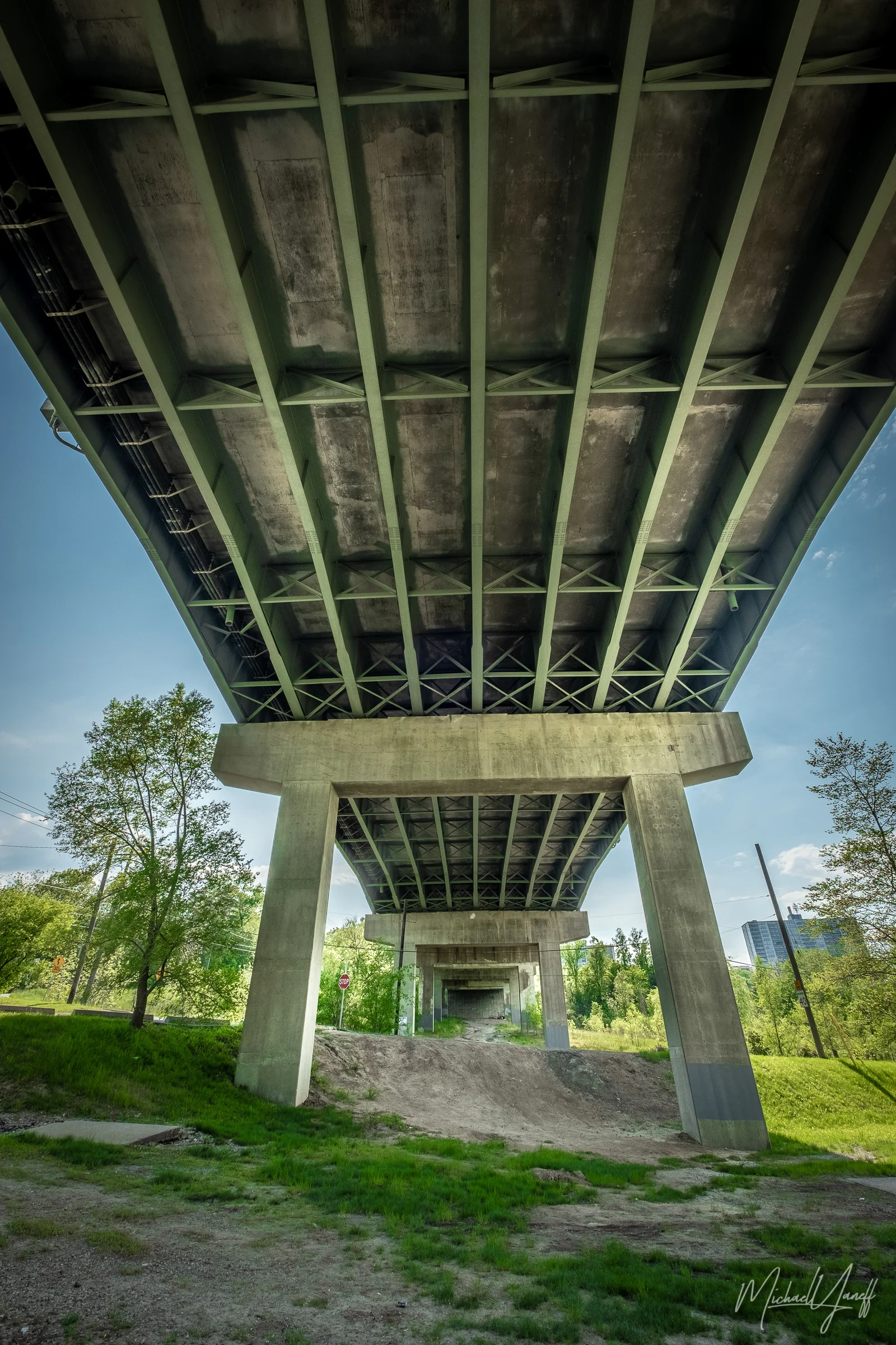Sheppard Avenue over Earl Bales Park Toronto.jpg