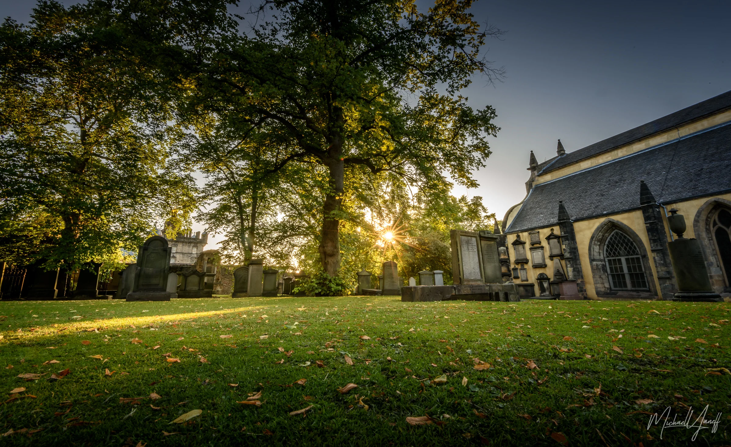 Greyfriars Cemetery Edinburgh (2).jpg