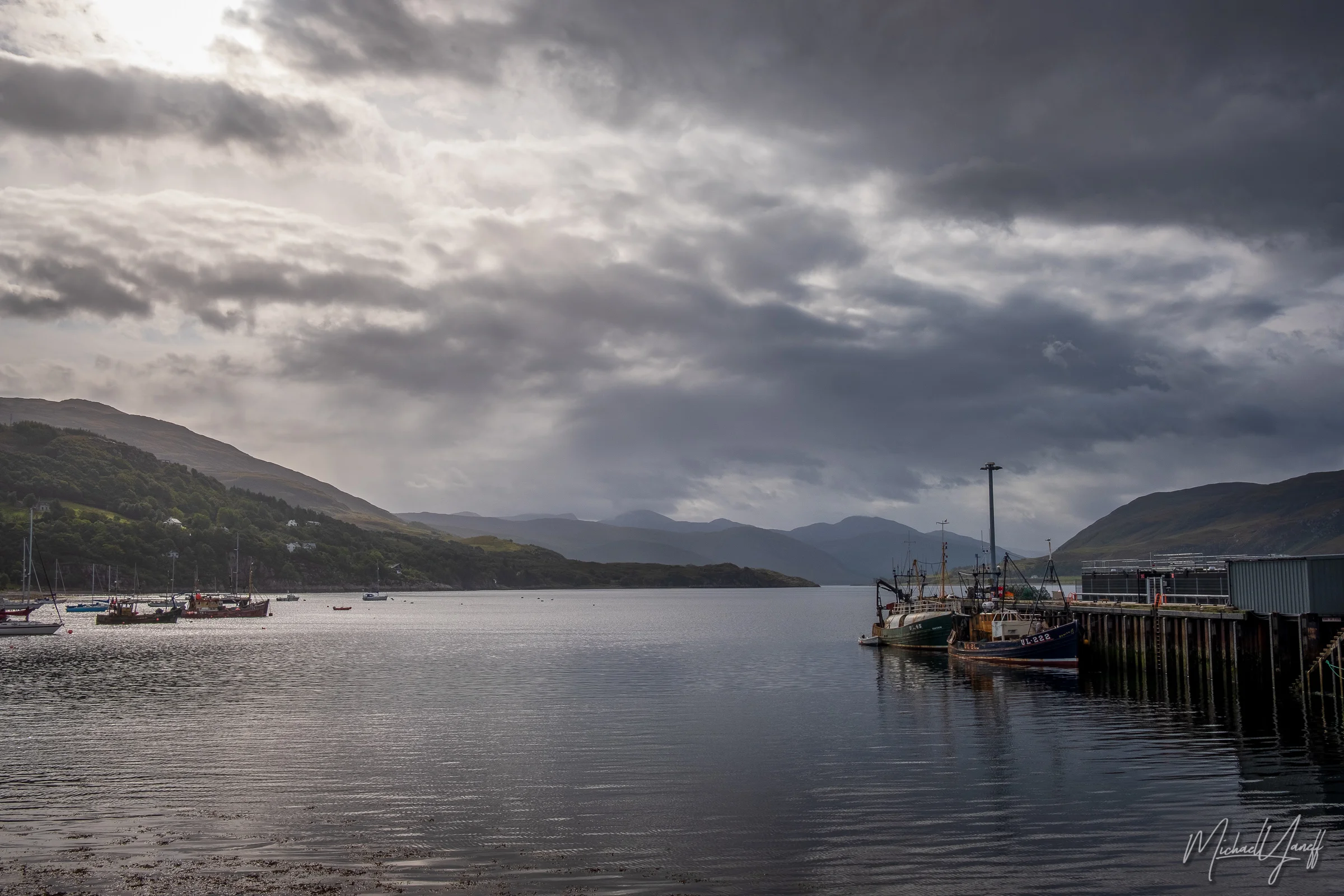 Ullapool Harbour.jpg