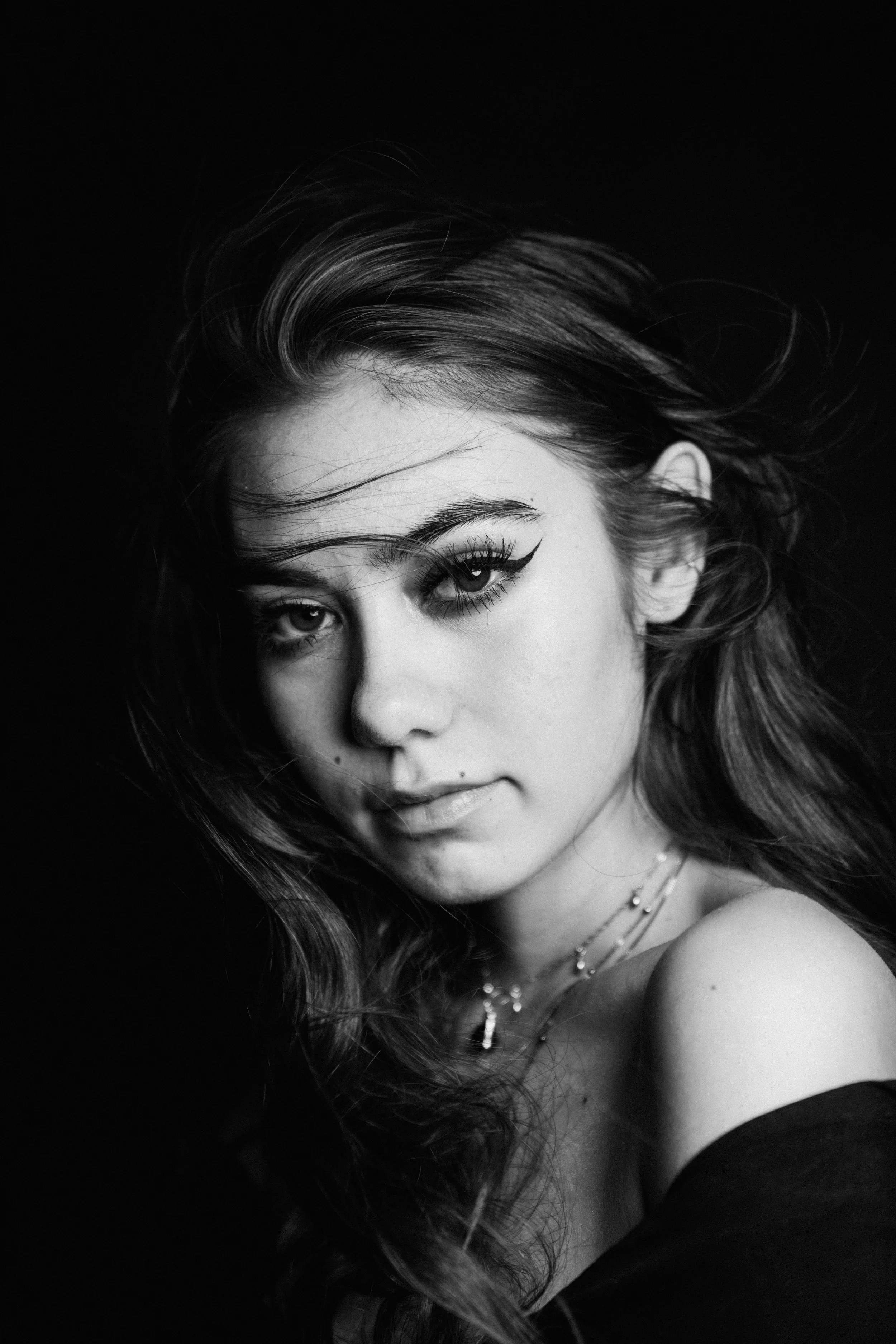 Viv_B+W (1 of 5).jpg