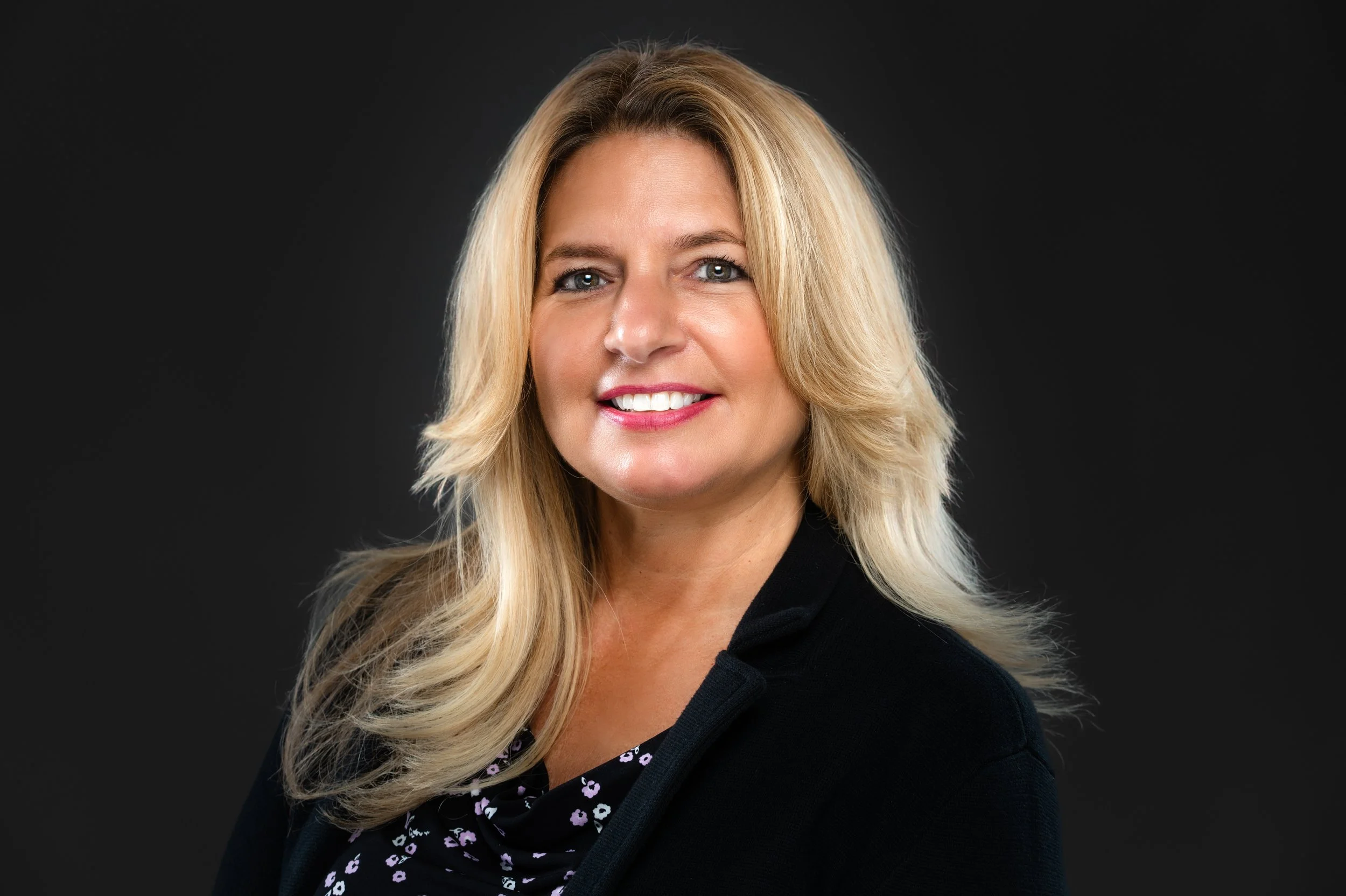2023_10Oct11_CherylHeadshot-2-Edit.JPG