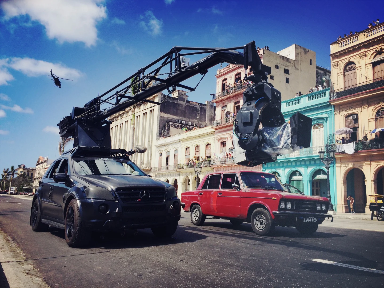 -EDGE Crane (18-Foot) — Performance Filmworks Inc.