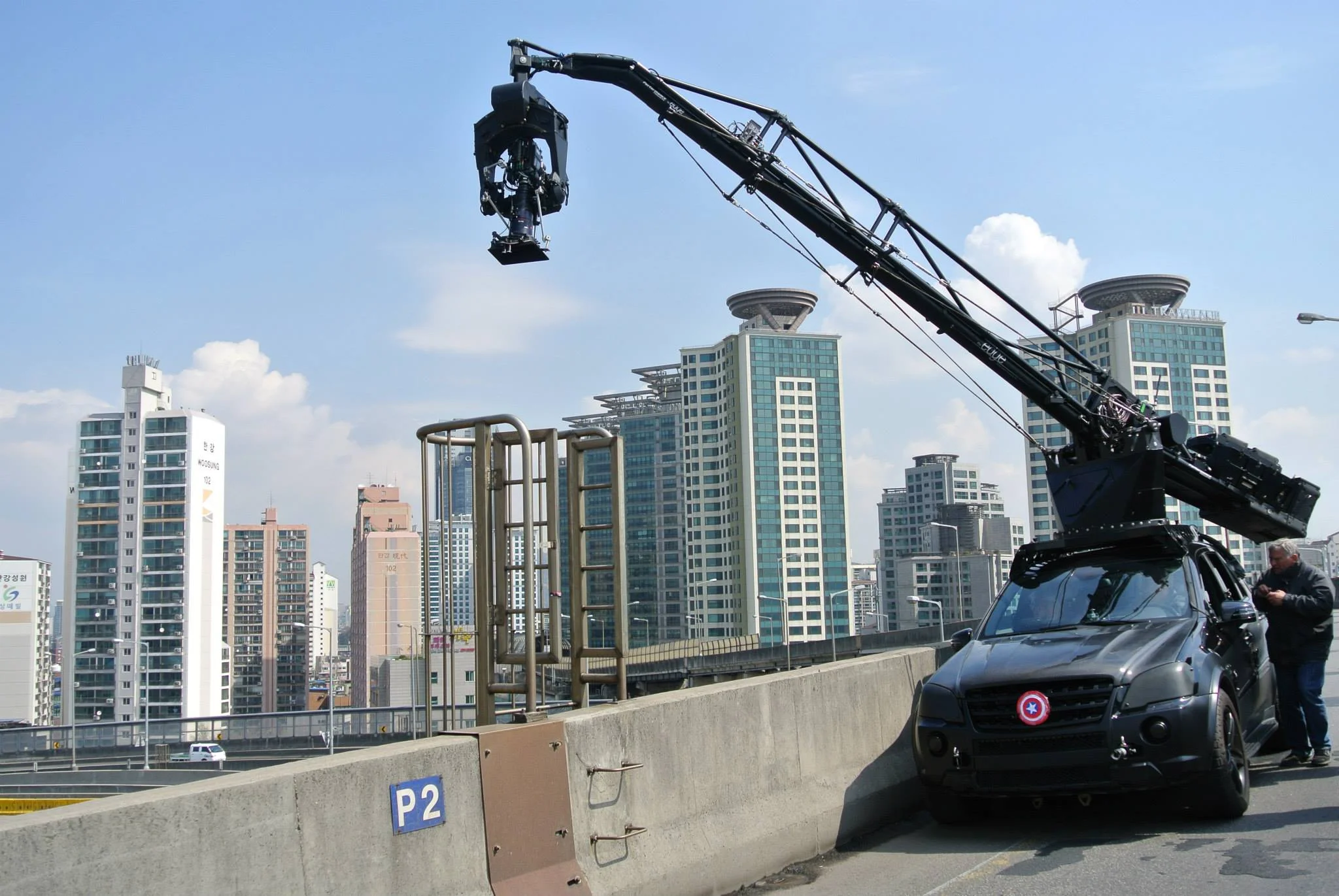 -EDGE Crane (18-Foot) — Performance Filmworks Inc.