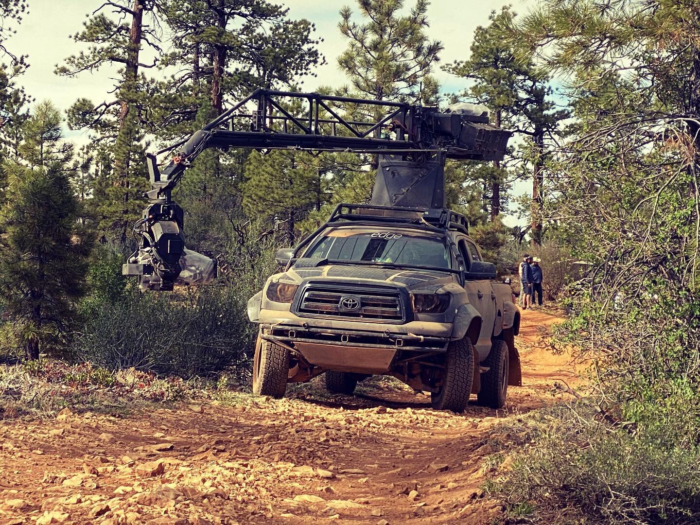 Summer is meant to be spent in the great outdoors!

#cameragear #cameraoperator #filmmaking #filmmakinglife #offroad #offroading #offroad4x4 #toyota #armcar #russianarm #cranecar #edgesystem #performancefilmworks #setlife #onlocation