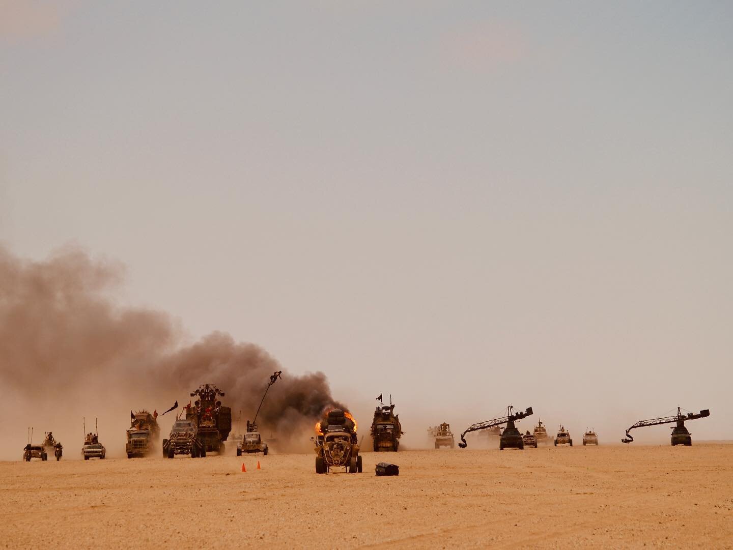 Not many other vehicles can make ours look small in comparison, but the War Rig and other speciality vehicles from Mad Max Fury Road were the exception!

#filmmaking #behindthescenes #cinematography #stunts #madmax #madmaxfuryroad #furyroad #customca