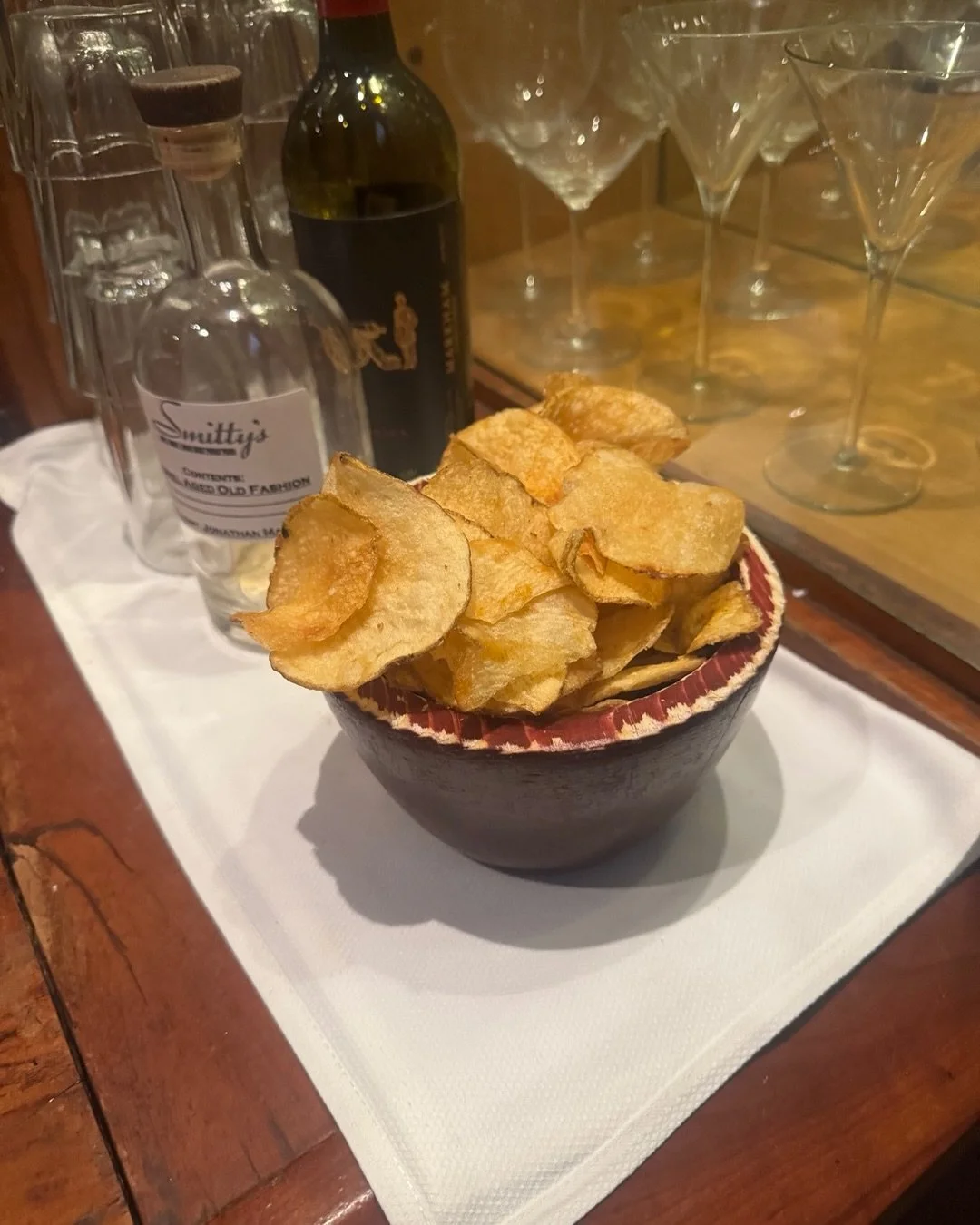 From the first crunchy potato chip and first cocktail sip, to the last bite of dinner, anticipating a house made dessert, at Smitty&rsquo;s Grill, we love to make something as routine as dinner as remarkable as possible 🍽️

#smittysgrill #pasadenaea
