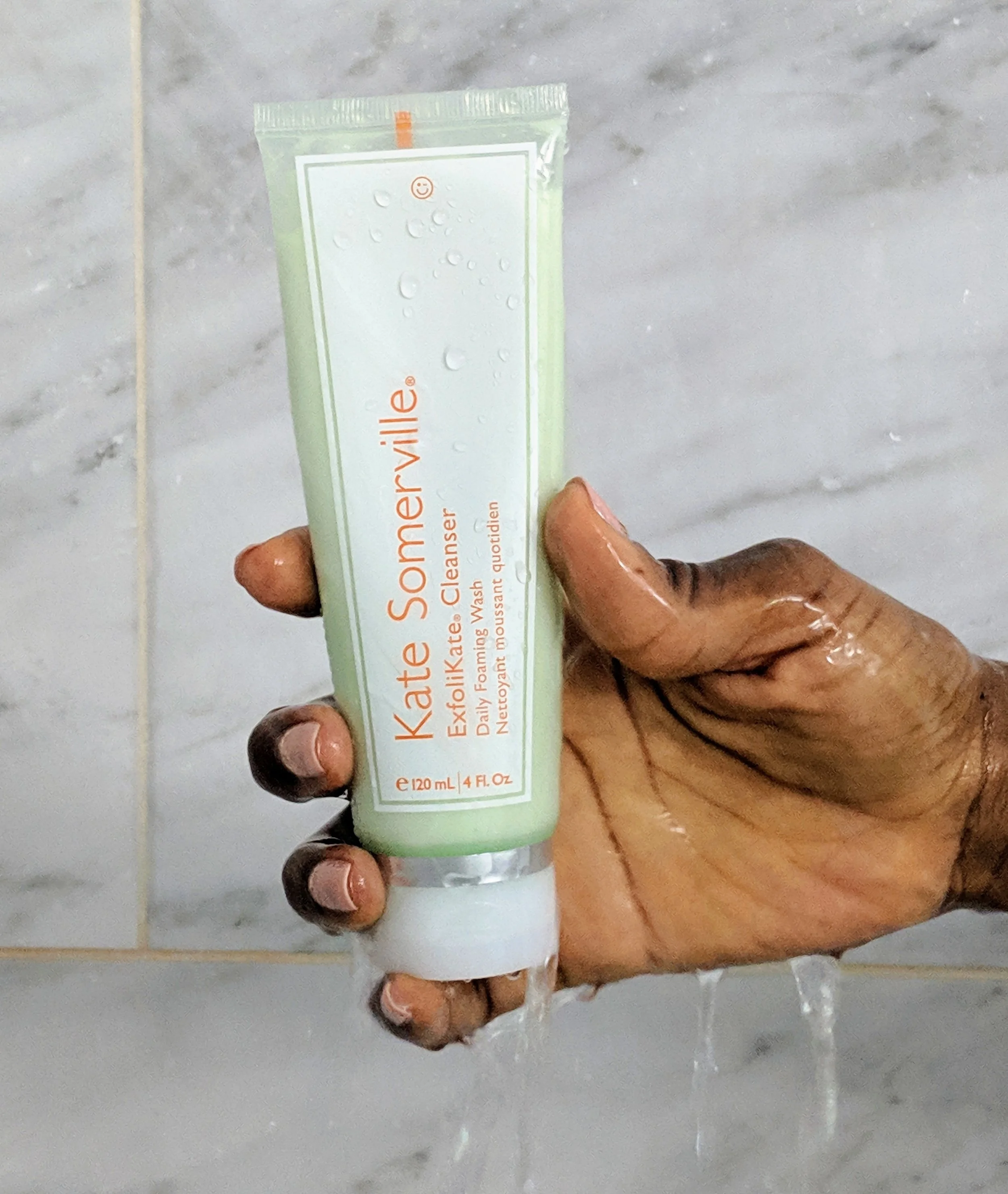 Product Review | KATE SOMERVILLE |ExfoliKATE Cleanser Daily Foaming Wash       	