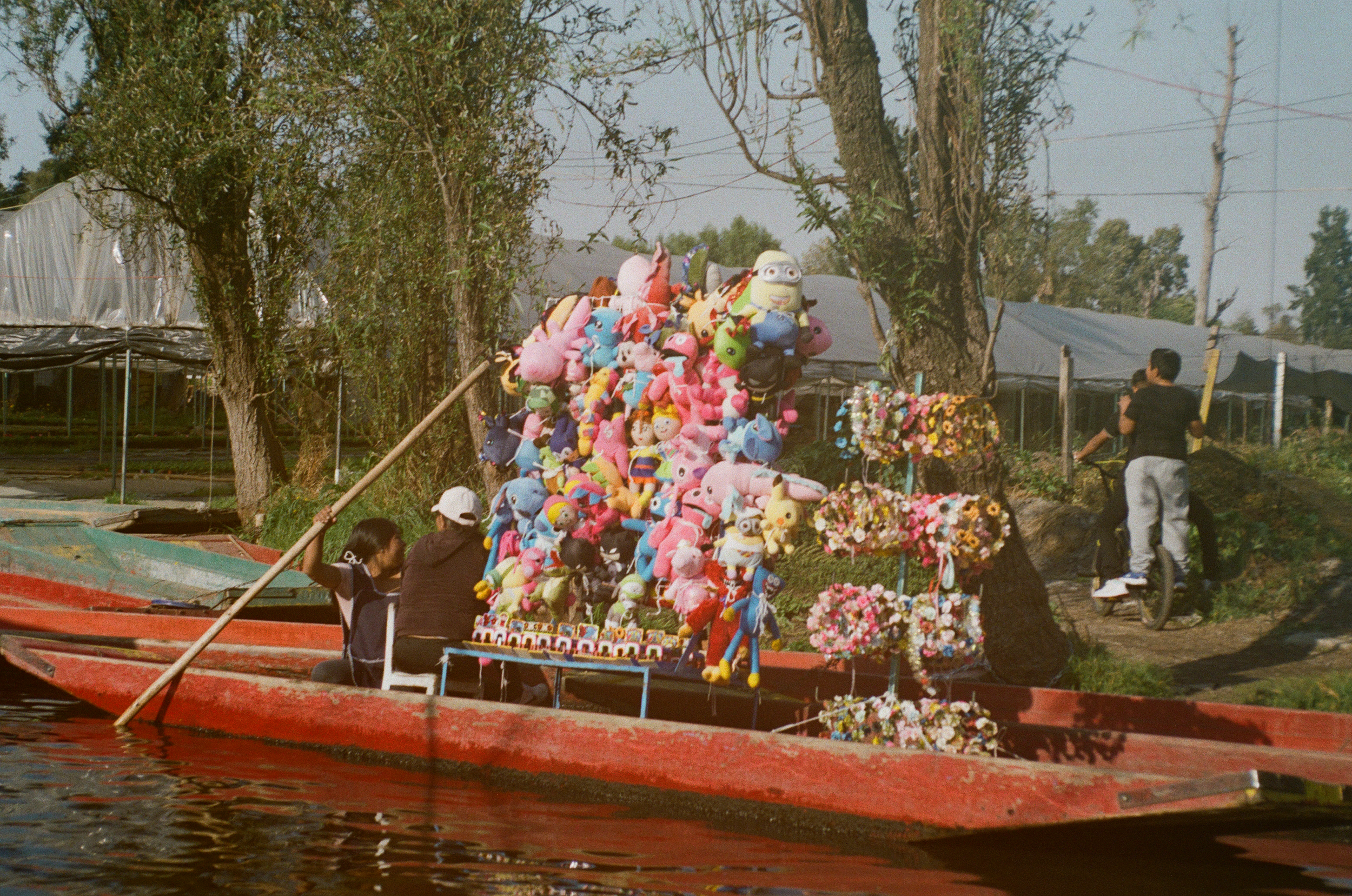 kalyn-fantasia-mexico-city-floating-gardens-toronto-street-photographer.png