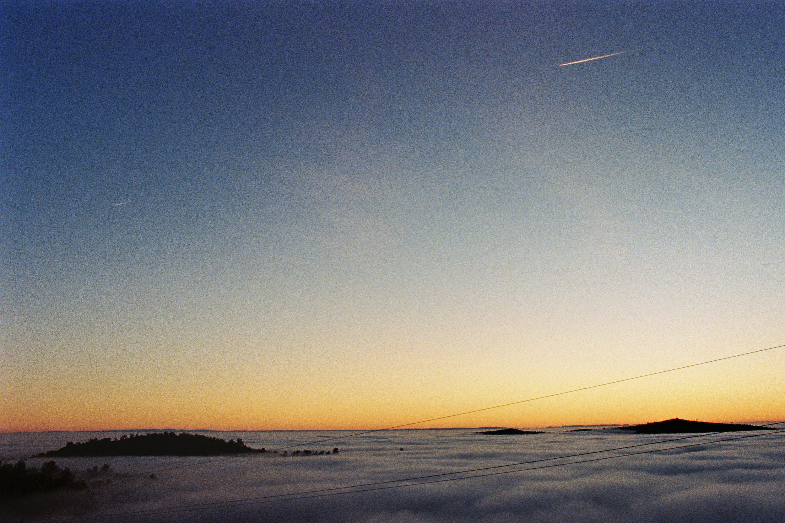 kalyn-fantasia-2025-catheys valley-cloud-inversion-yosemite-photographer-toronto.png