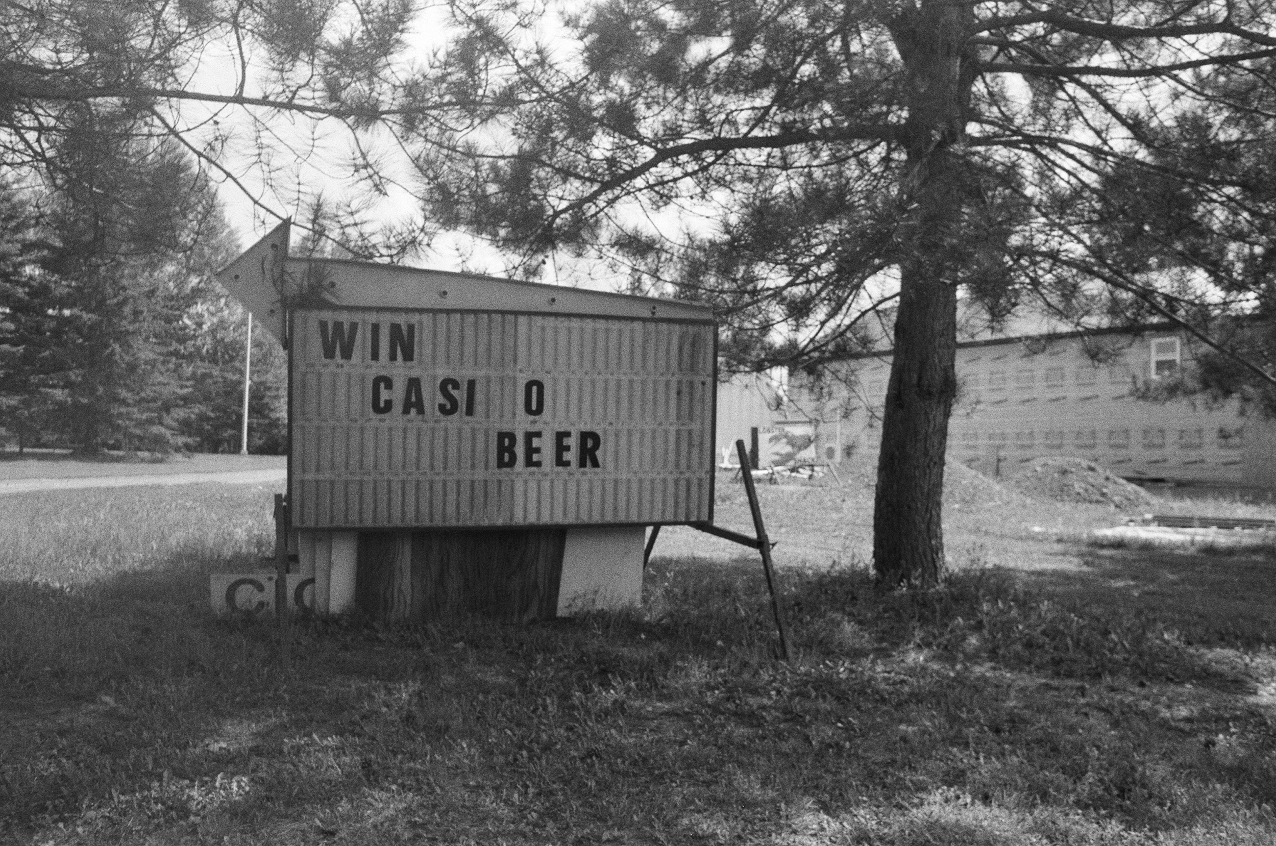 kalyn-fantasia-listuguj-quebec-win-casio-beer-sign-photographer-toronto.png