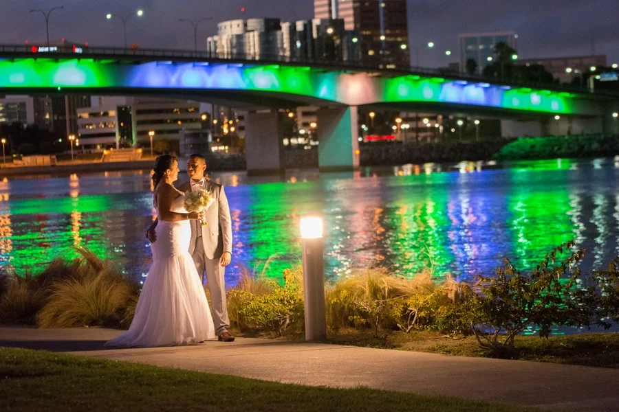 477d7-beautiful-joyful-harborside-wedding-evening-walk-along-harbor-hotel-maya.jpg