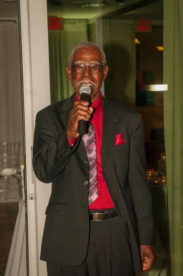 c4587-beautiful-joyful-harborside-wedding-grandfather-of-groom-toast.jpg