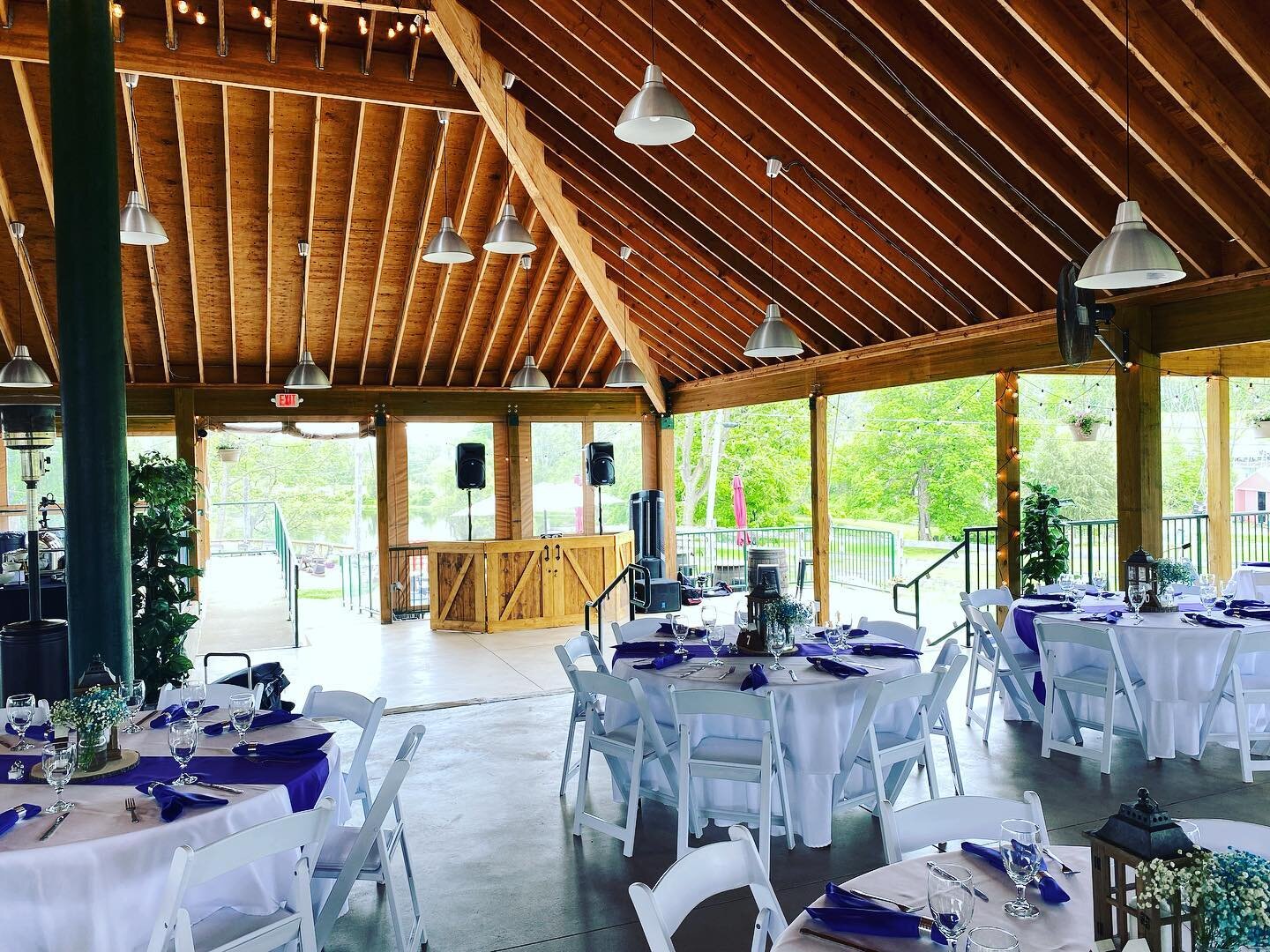 Yesterday&rsquo;s #weddingvibes @thepondattriplebrook #rusticwedding our Sweetheart wedding service with elegant rustic #dj fa&ccedil;ade @steveguillenproductions #djfacade #rusticdecor #barnwedding #rusticelegance #rusticelegantwedding