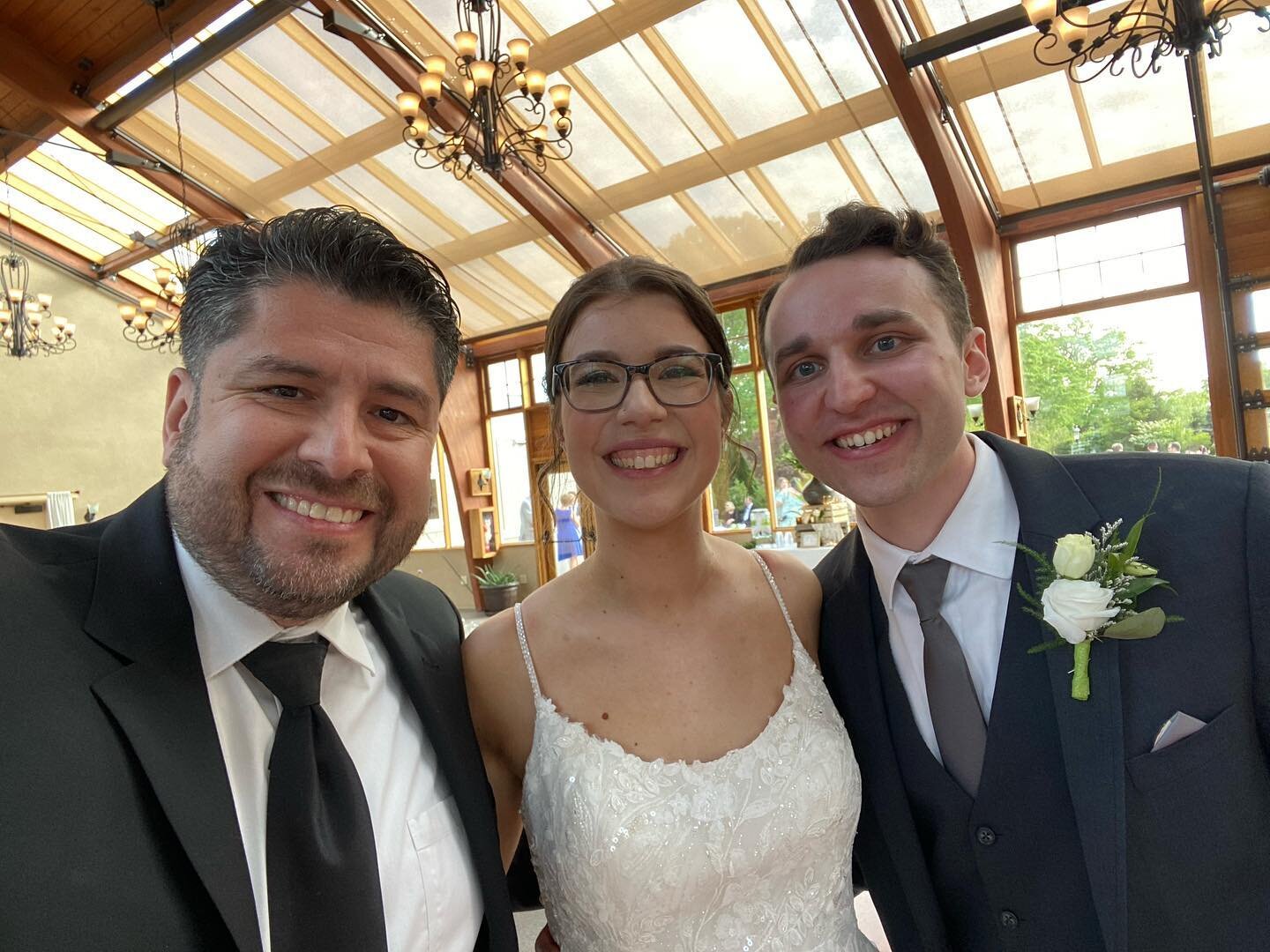 Congratulations Bonnie and Tom!  Much love, laughter and happiness to you.  #happywedding #newlyweds💍 #weddingvibes @theconservatorysussexnj #rusticelegance #elegancetraditionfun @steveguillenproductions