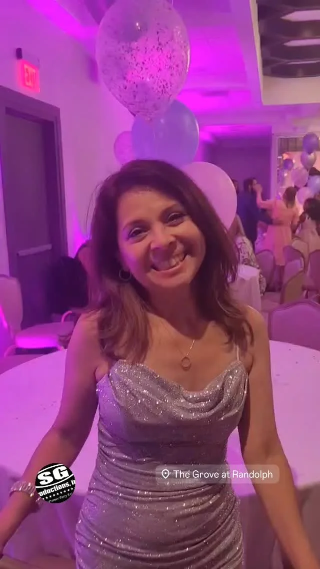A huge thank you to Tanya, Victoria’s mom, for sharing this wonderful video message with us! 💜✨ Victoria’s Sweet 16 was such an unforgettable night, and DJ Sergio kept the dance floor rocking from start to finish. 🙌🎶 We’re so gra