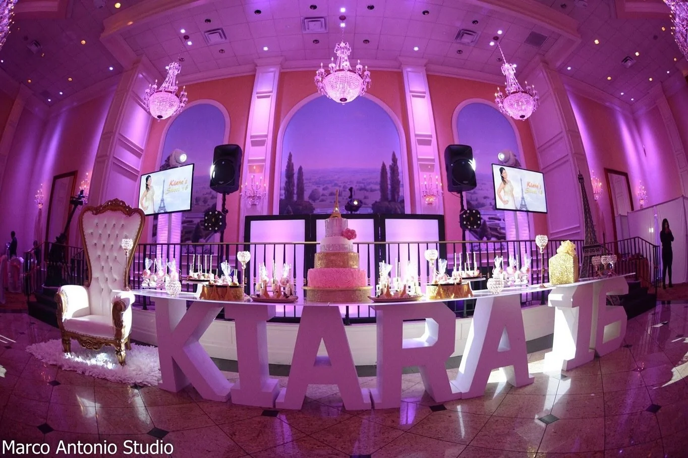 ✨ #TBT2019 ✨
Kiara’s unforgettable Sweet 16 at the beautiful Il Villagio! 🎉💃 From the elegant details to the packed dance floor, this celebration had it all.
📸 Photo credit: Marco Antonio Studios
🎶 Entertainment by: SG Productions
Venue: I