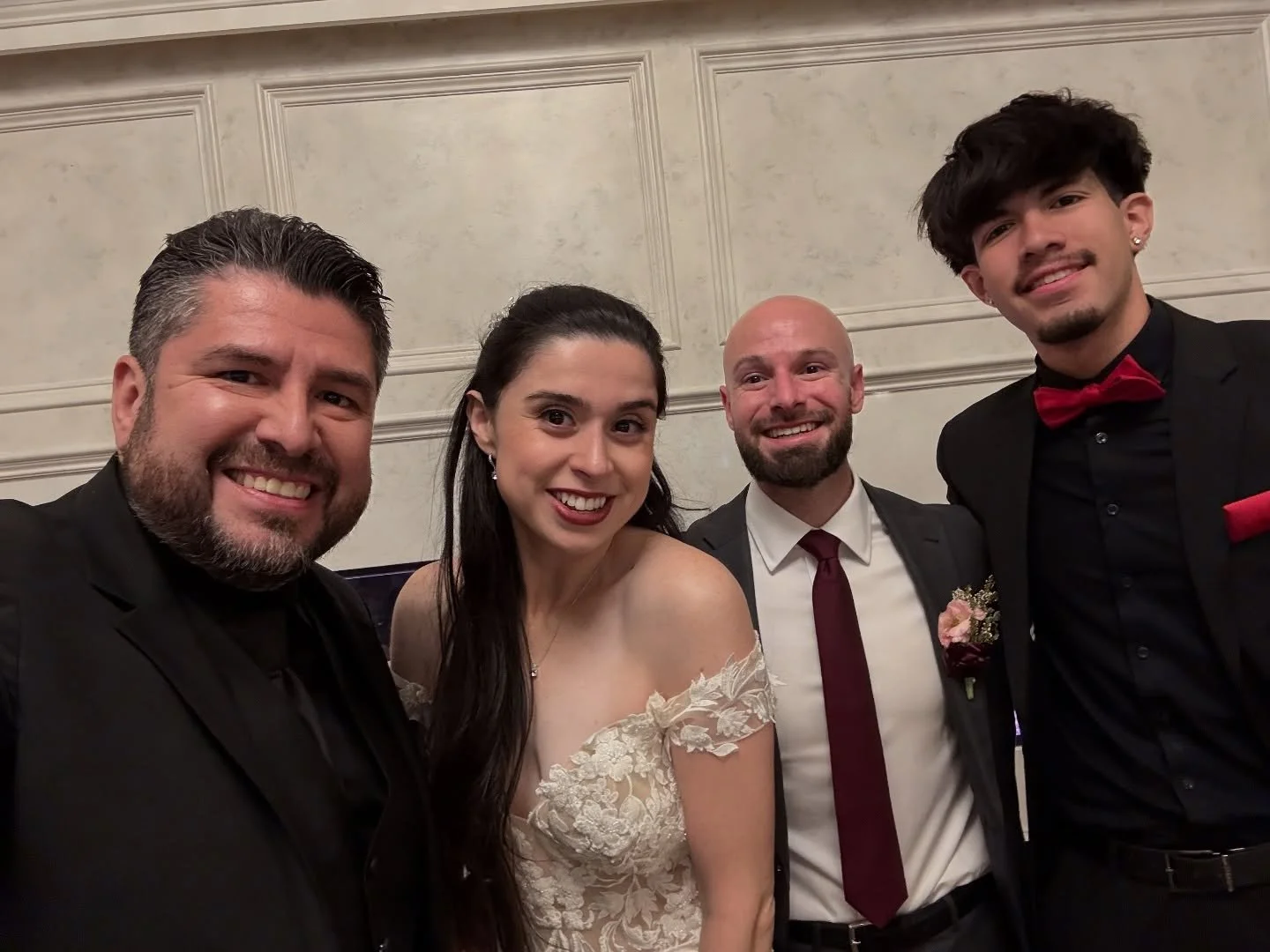 Selfie time with Yoselin and Chris! ❤️
MC Steve and DJ Nick brought the energy all the way from Jersey to celebrate your amazing wedding at The Grand View in Mendon, MA! What a night! 🔥
#WeddingDJ #WeddingMC #TravelingDJs #MassachusettsWeddings #New