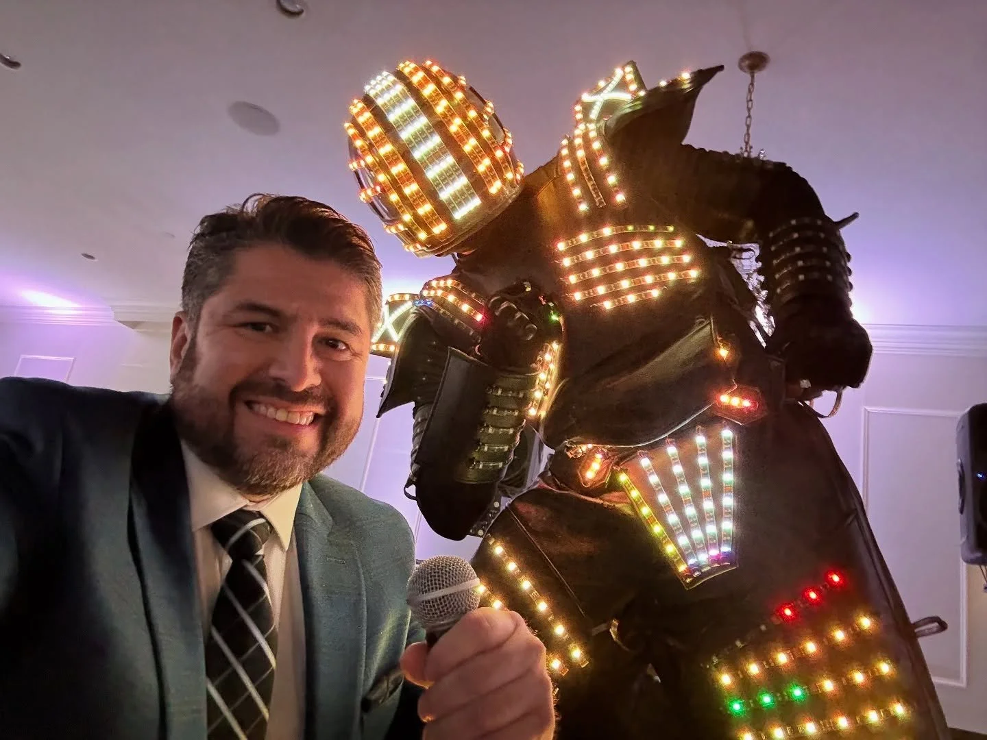 MC Steve and one of our high-energy Party LED Robots &mdash; ready to light up your next celebration! 🎉🤖✨
From weddings to Sweet 16s and quincea&ntilde;eras, this is the perfect way to take your party to the next level.
Let&rsquo;s make your night 