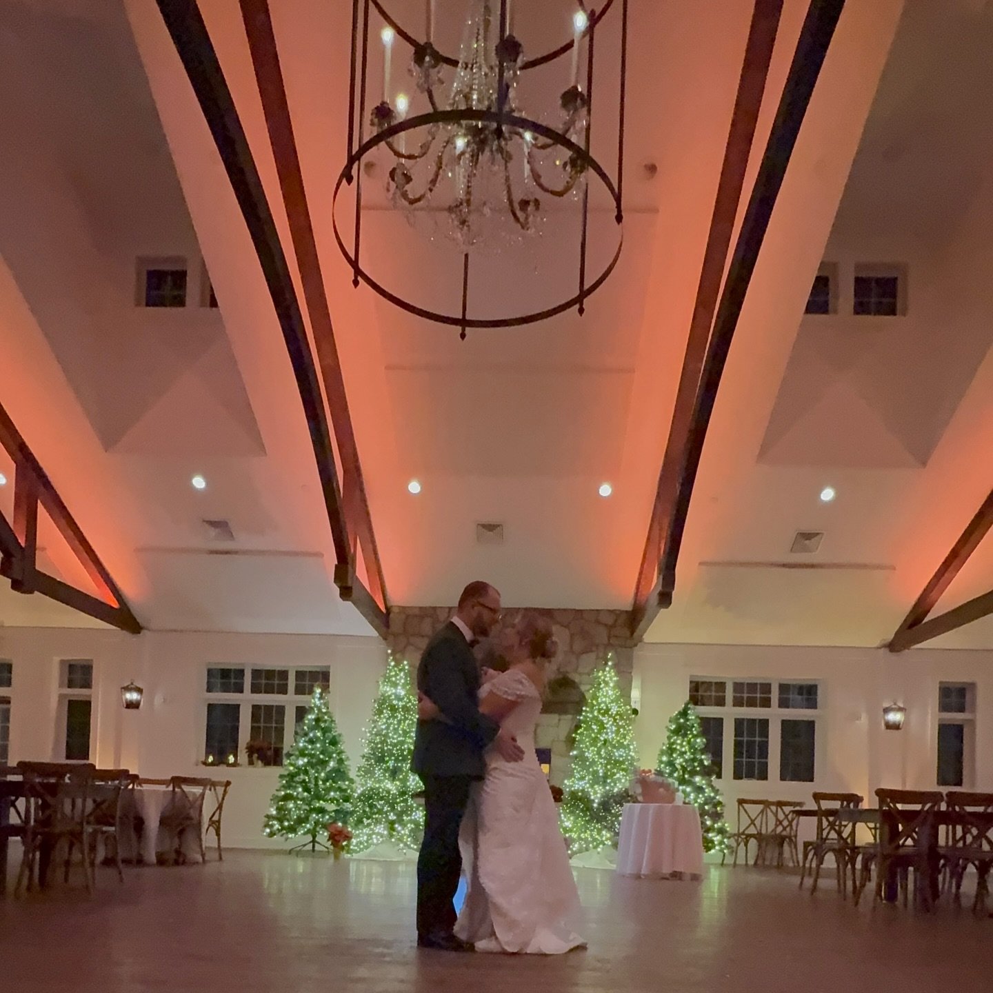 Last dance magic ✨
Julie &amp; Mike shared the sweetest private dance to end their unforgettable night at the beautiful Inn at Millrace Pond. Moments like these are why we love what we do &mdash; pure emotion, just the two of them, soaking it all in.