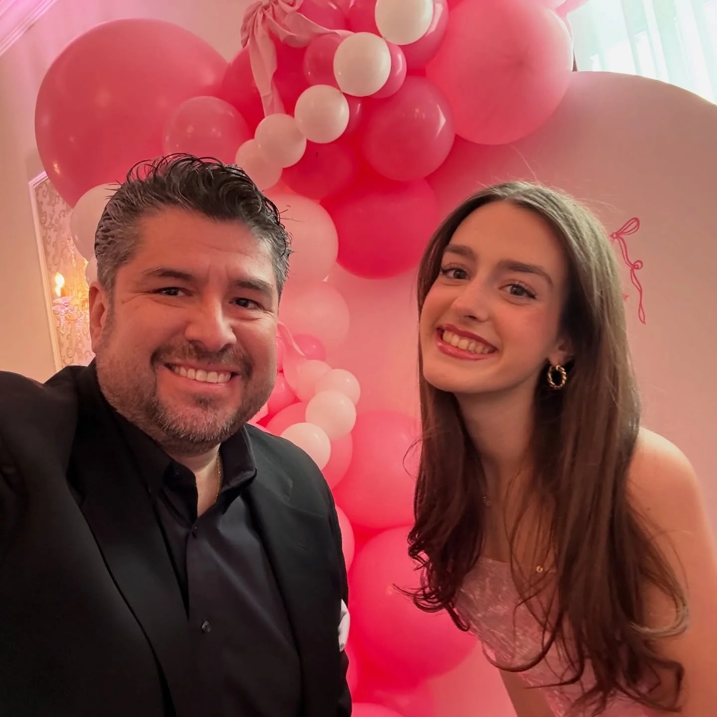 Selfie with DJ Steve and Ella at her Sweet 16 🎉✨
What a night!! Thank you for choosing us to be part of such a special celebration 💃🕺
#Sweet16 #PartyVibes #DJLife #EventDJ #NJDJ