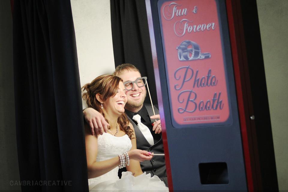 jeff and billie in photobooth.jpg