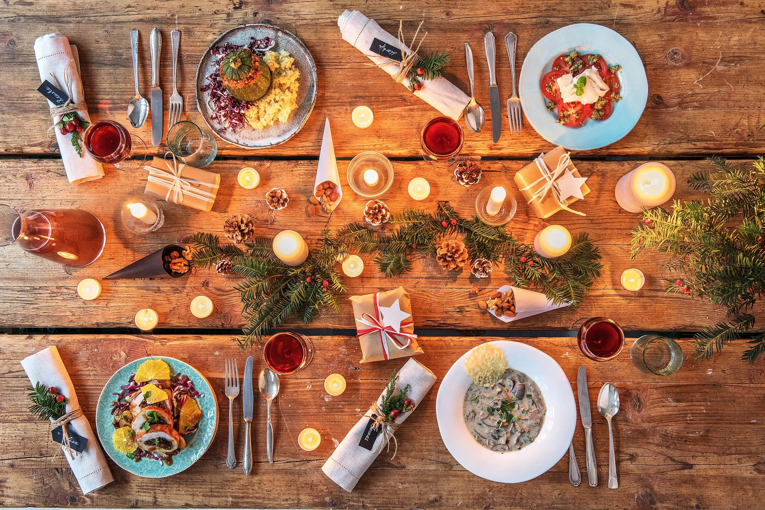Festive Farmhouse table.jpg