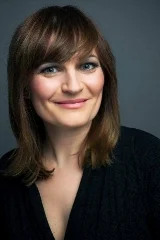 Amanda Converse Headshot.jpg