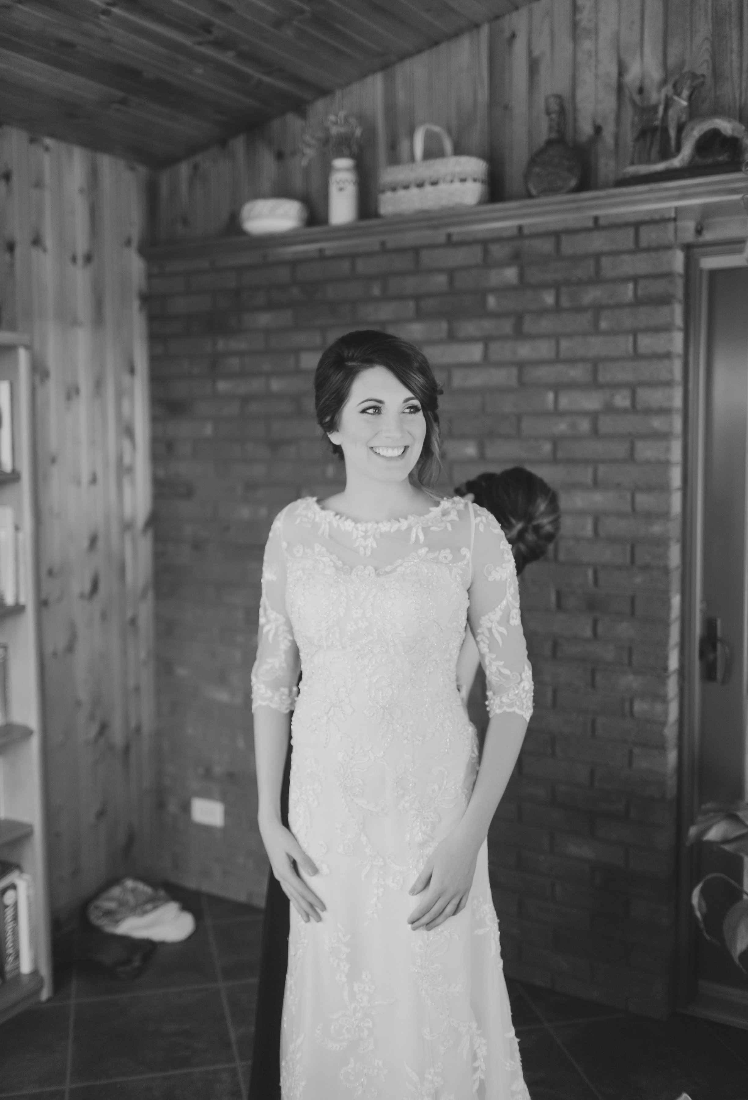 MissouriRusticWedding_StLouisWeddingPhotographer_AliciaDan_CatherineRhodesPhotography-413-Edit.jpg