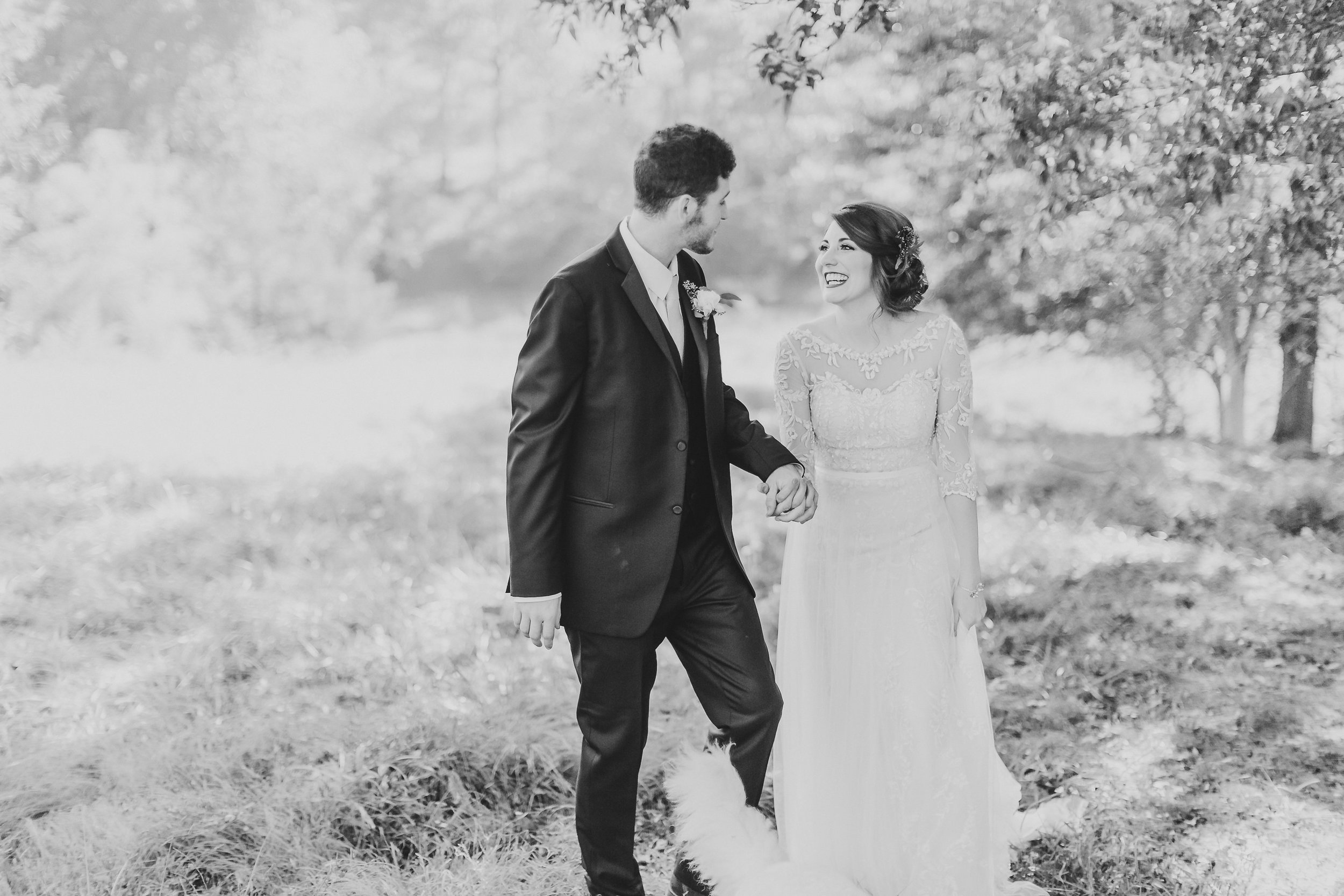 MissouriRusticWedding_StLouisWeddingPhotographer_AliciaDan_CatherineRhodesPhotography-1793-Edit.jpg