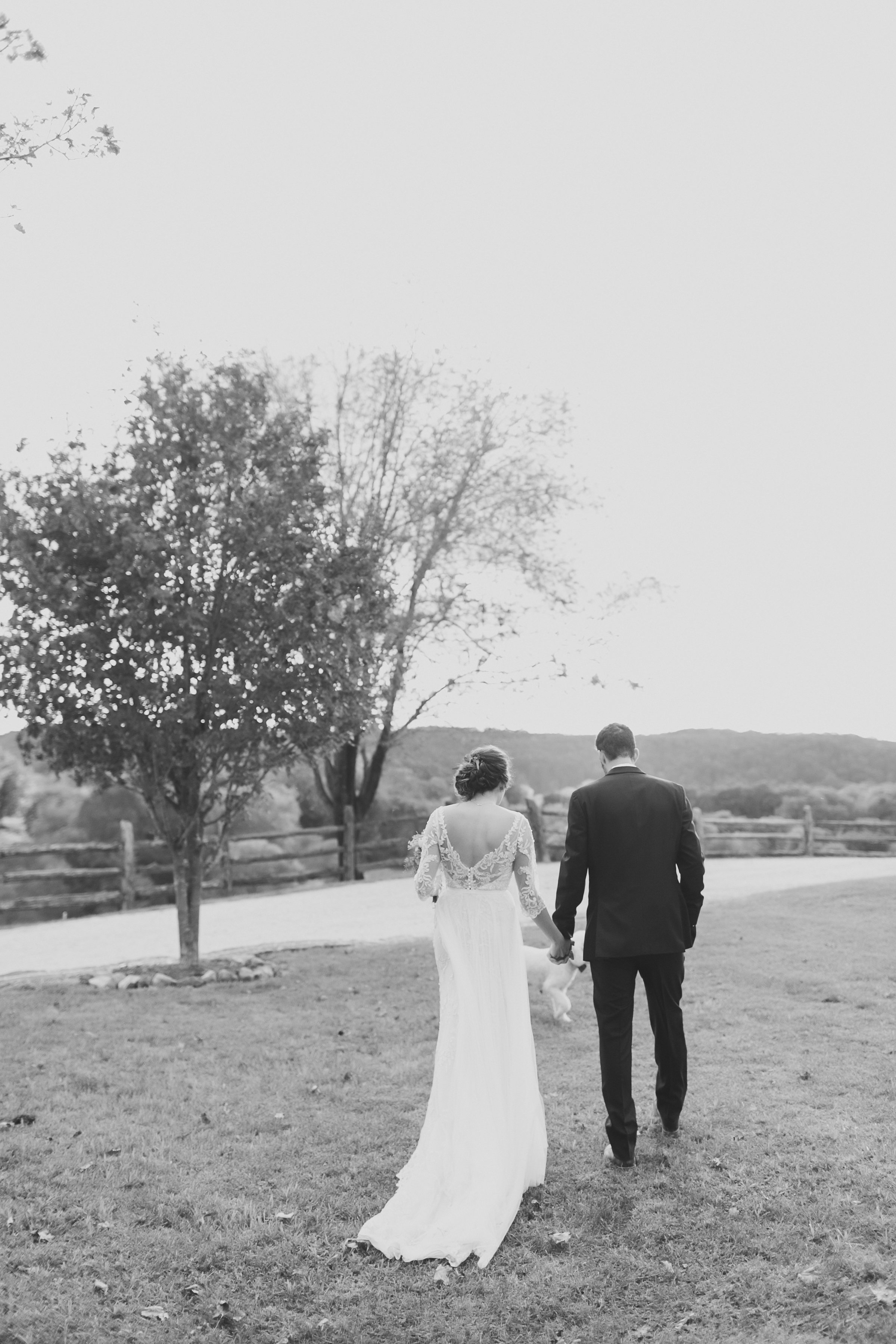 MissouriRusticWedding_StLouisWeddingPhotographer_AliciaDan_CatherineRhodesPhotography-2444-Edit.jpg