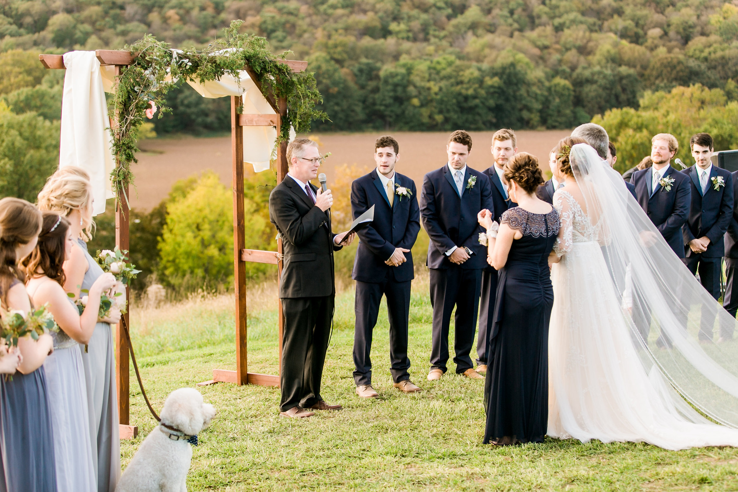 MissouriRusticWedding_StLouisWeddingPhotographer_AliciaDan_CatherineRhodesPhotography-3262-Edit.jpg