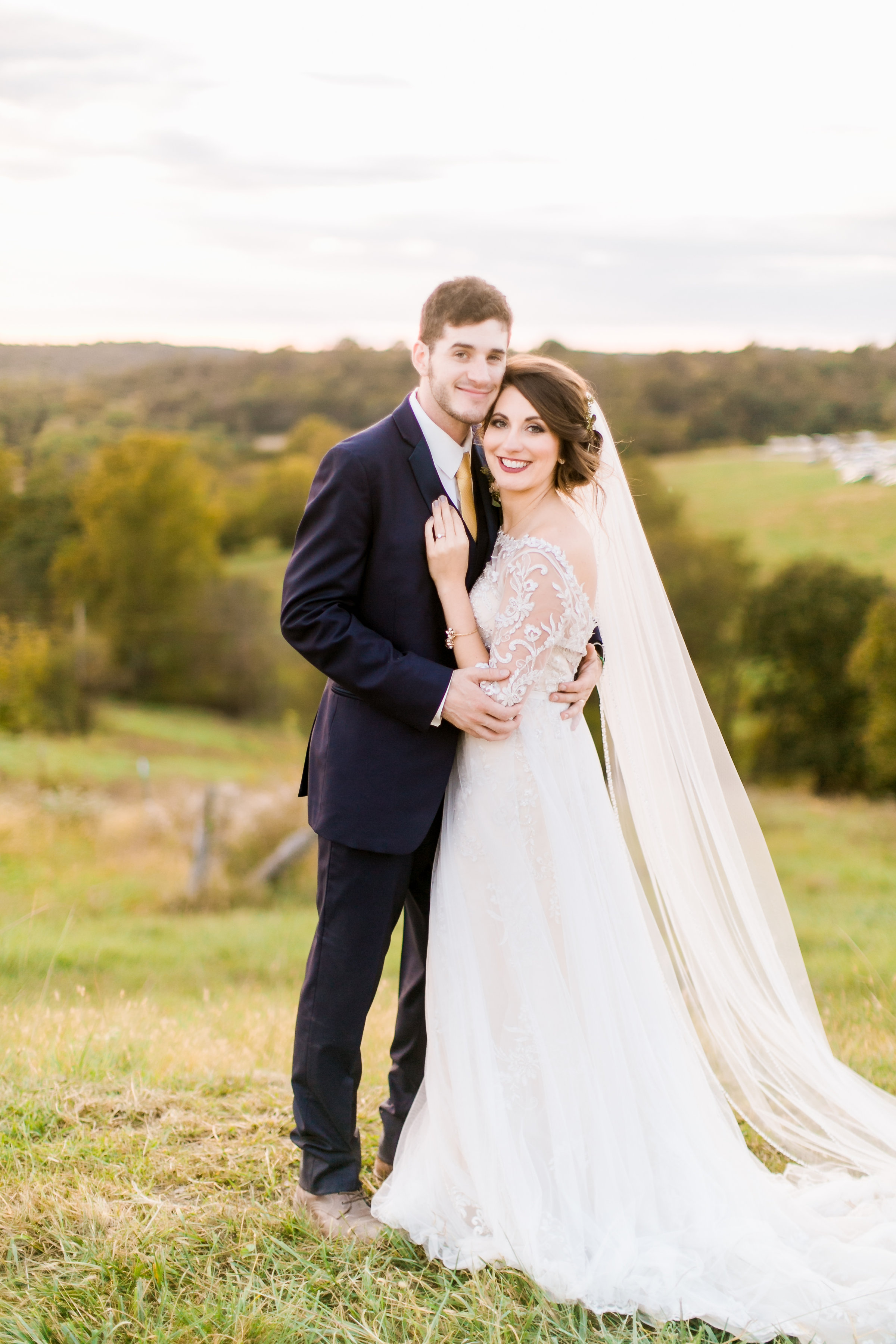 MissouriRusticWedding_StLouisWeddingPhotographer_AliciaDan_CatherineRhodesPhotography-4127-Edit.jpg