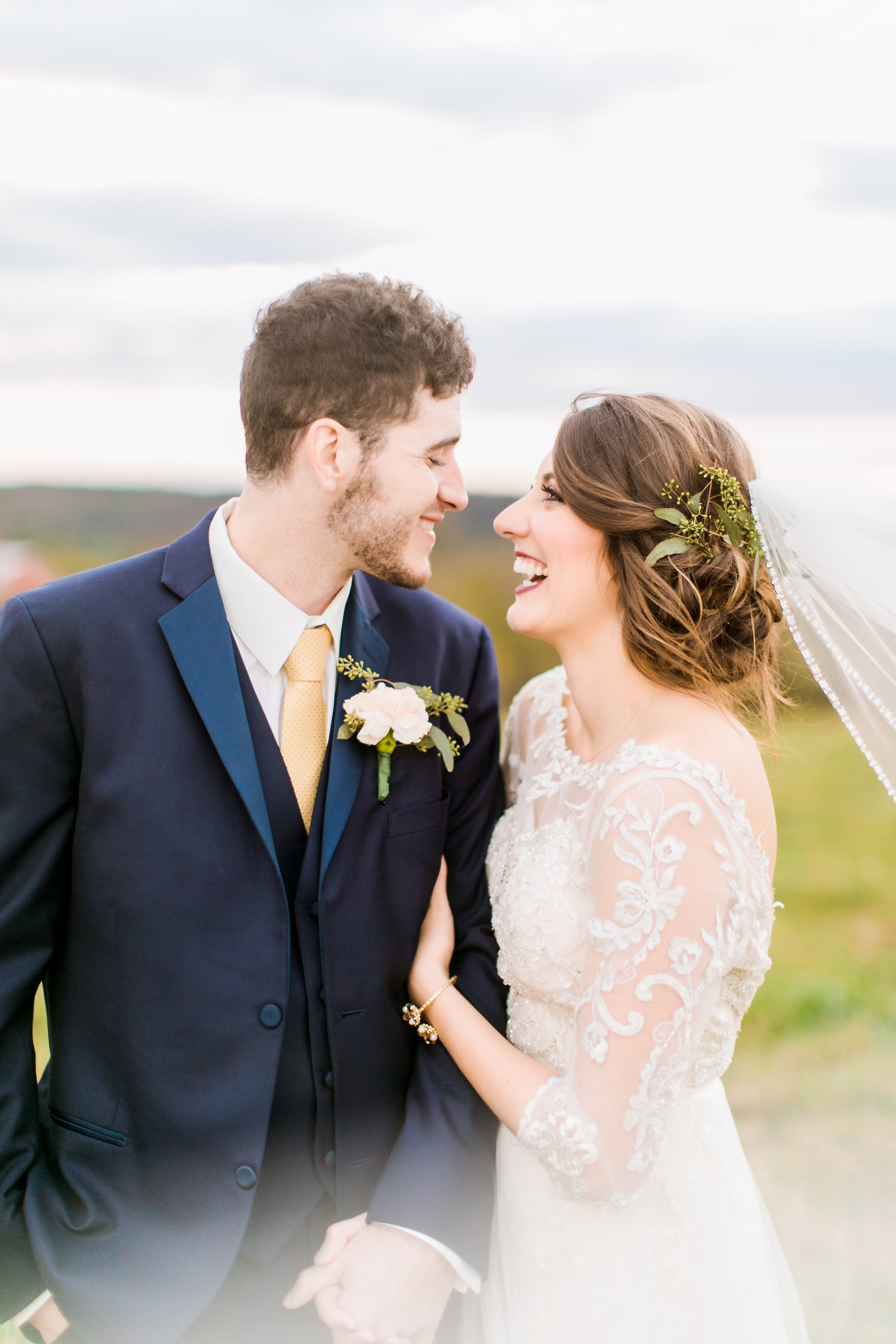 MissouriRusticWedding_StLouisWeddingPhotographer_AliciaDan_CatherineRhodesPhotography-4467-Edit.jpg