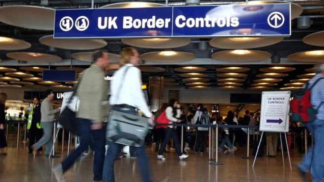 _90489681_passportqueues.jpg