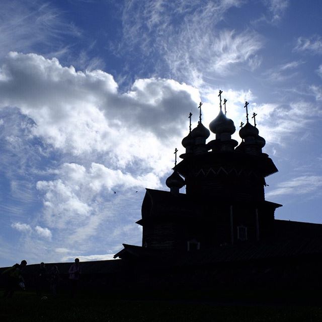 Kizhi Island
.
Visit the website @ www.palebluedotphoto.ca (link in profile)
.
#russia #petrozavodsk #петрозаводск #карелия #karelia #ptz #lakeonega #птз #russia_pics #petrozavodskcity #kizhi #lakeonegarussia #ptzcity #онежскоеозеро #россия #холостяк